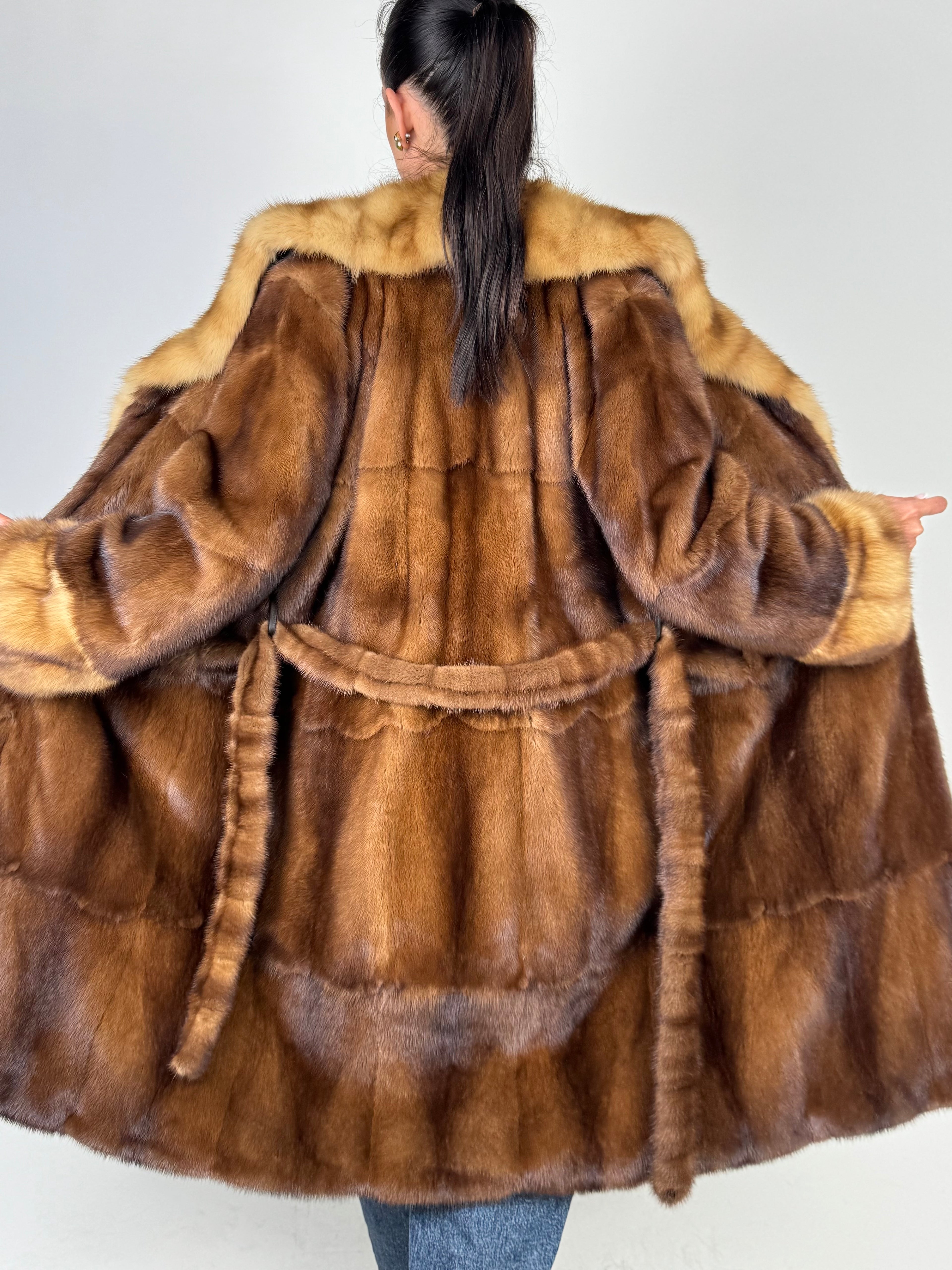 Cappotto in visone e zibellino N662