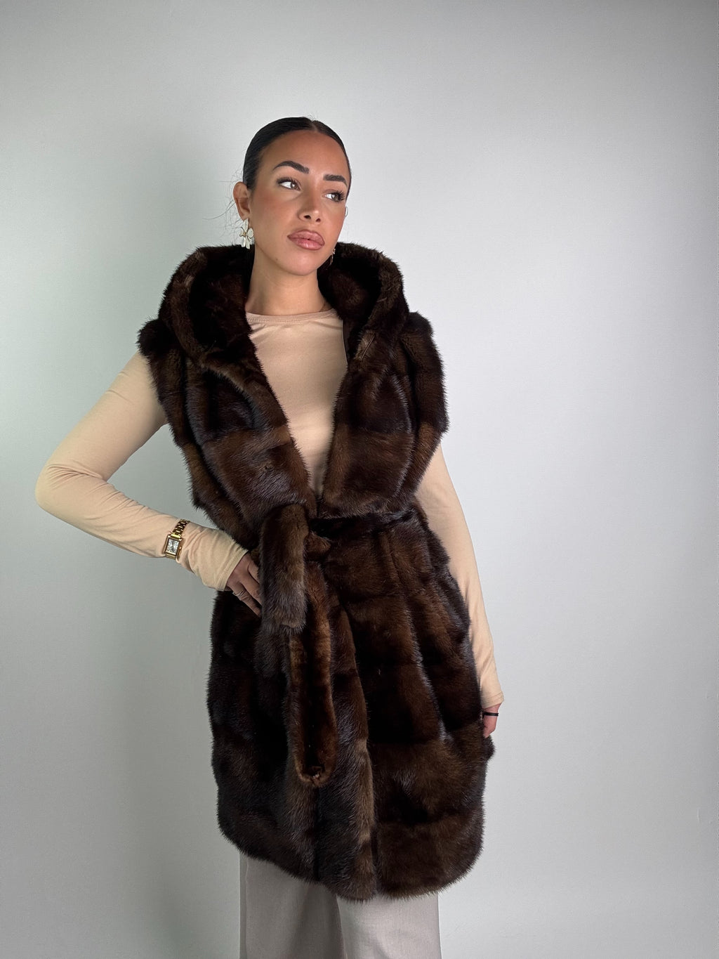 Smanicato in visone cintura e cappuccio N118