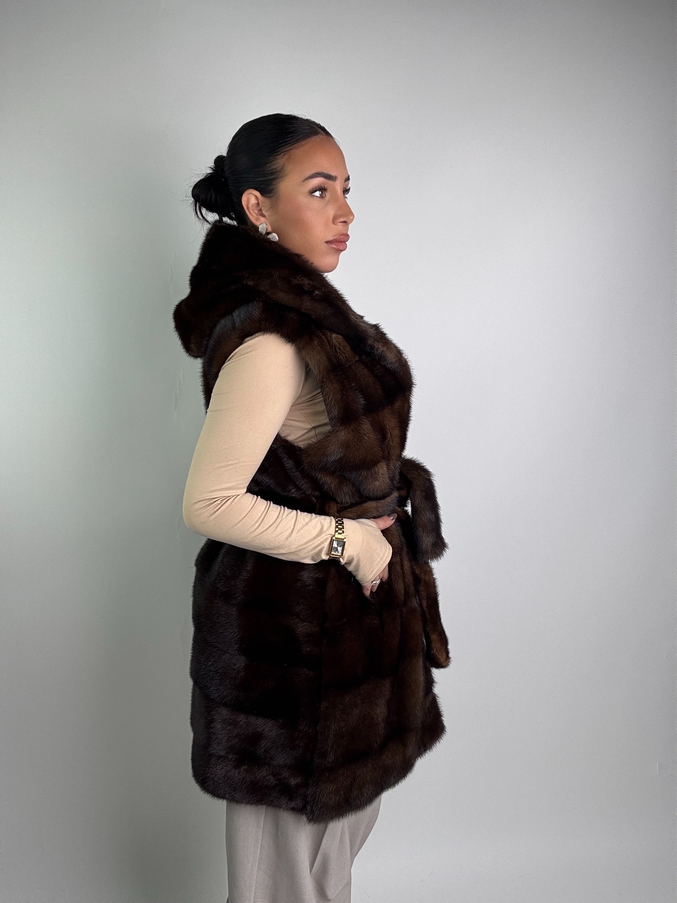 Smanicato in visone cintura e cappuccio N118