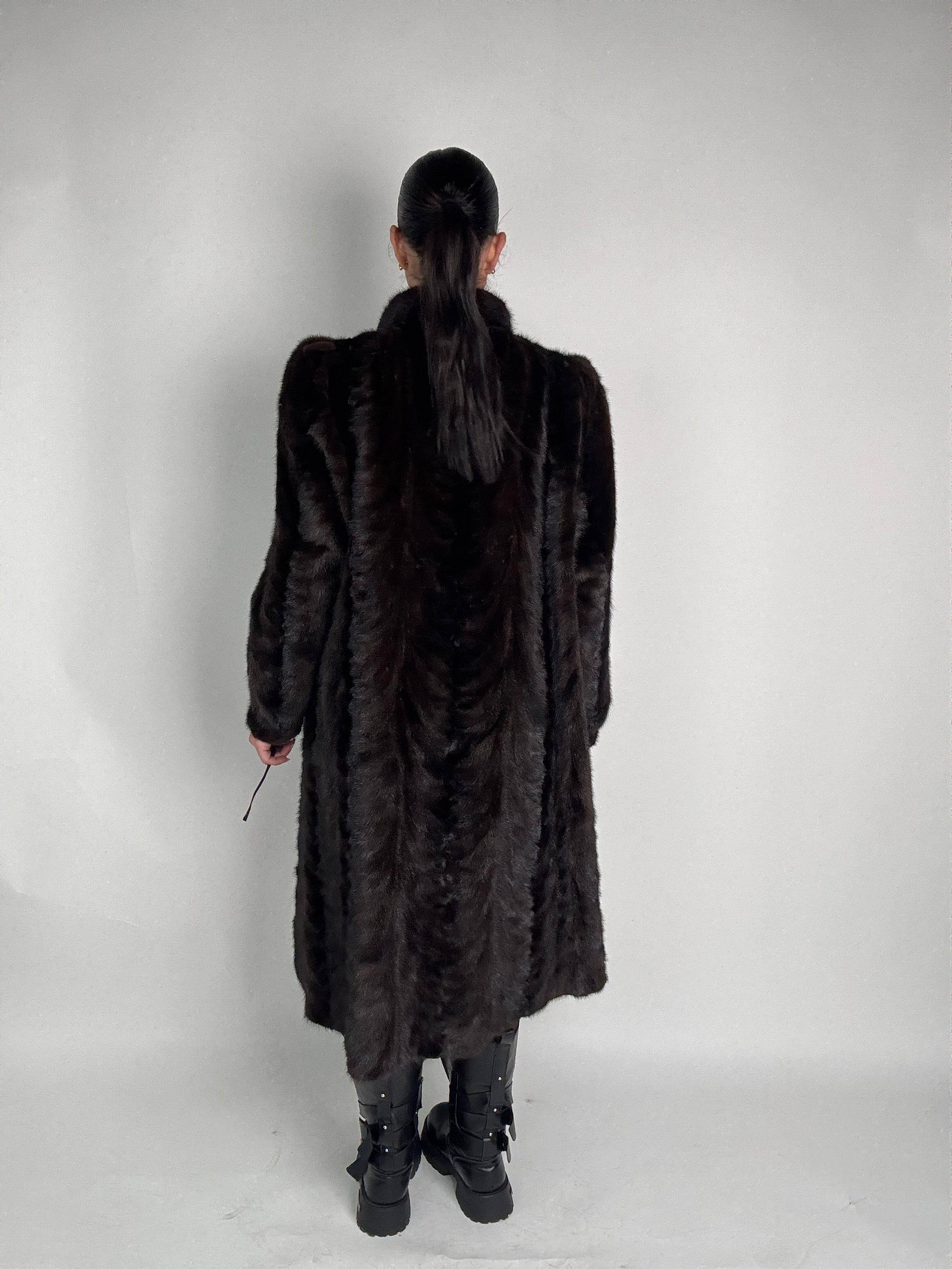 Cappotto in visone N435