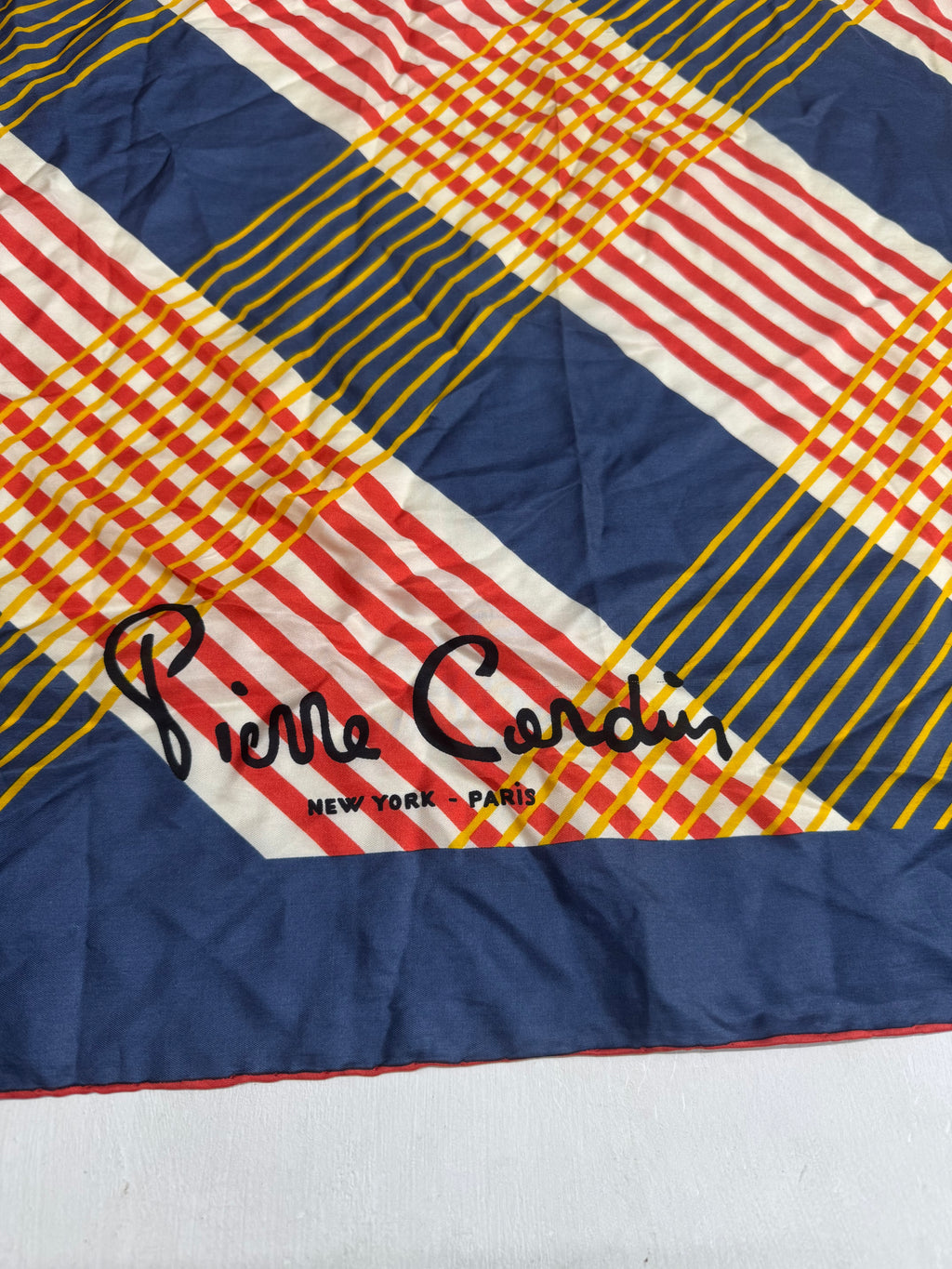 Foulard  Pierre Cardin