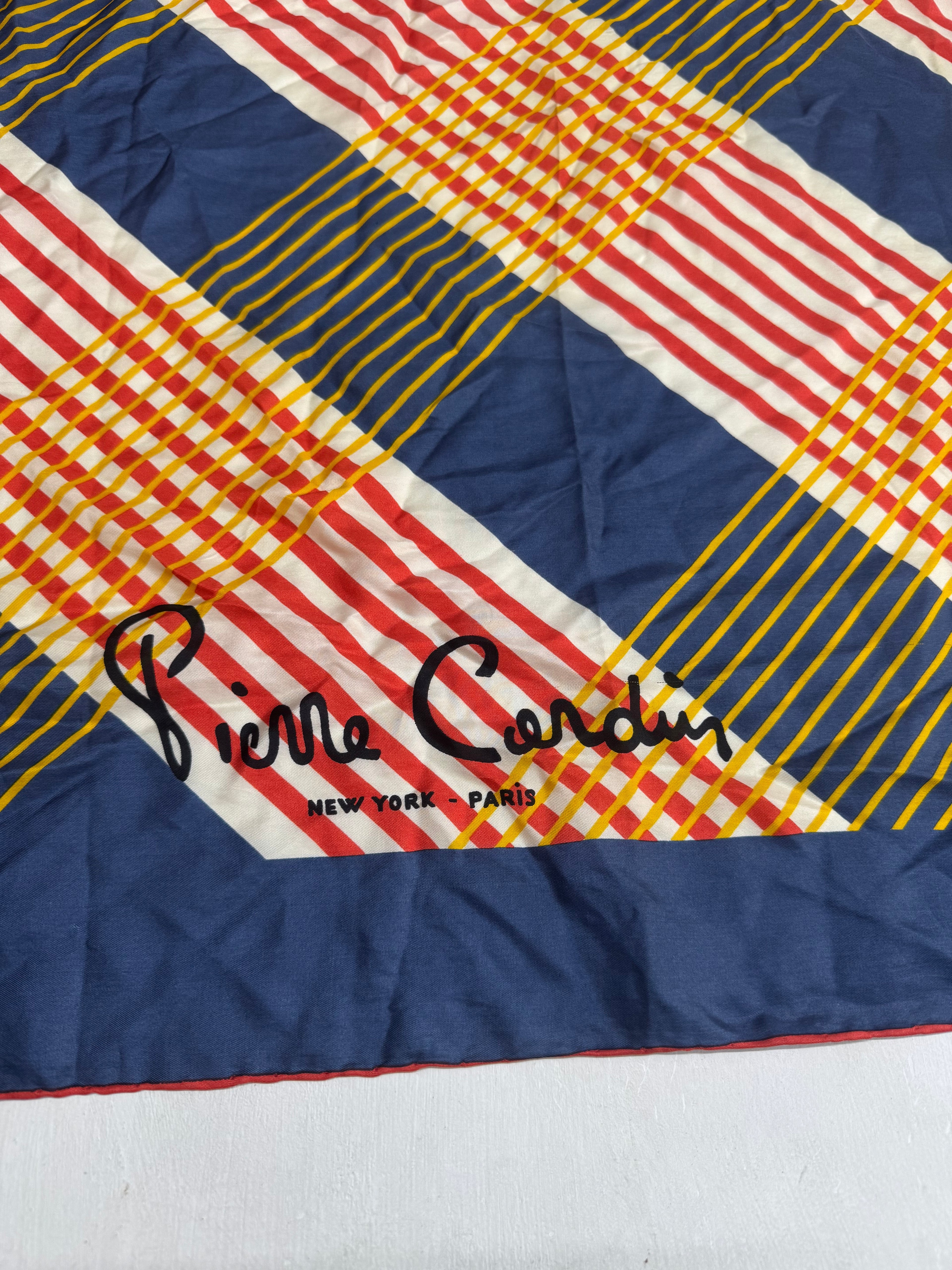 Foulard  Pierre Cardin