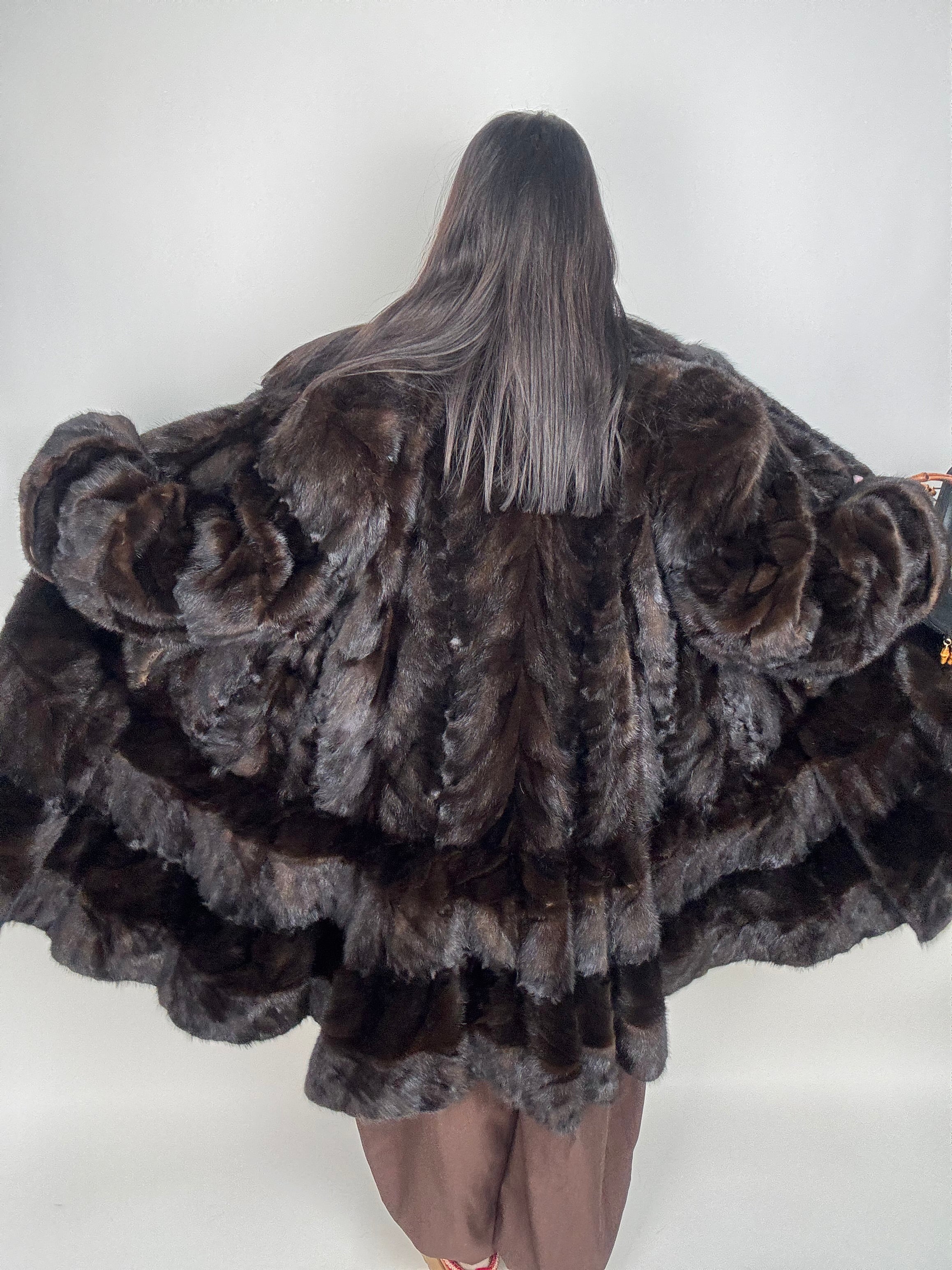 Cappotto in visone N607