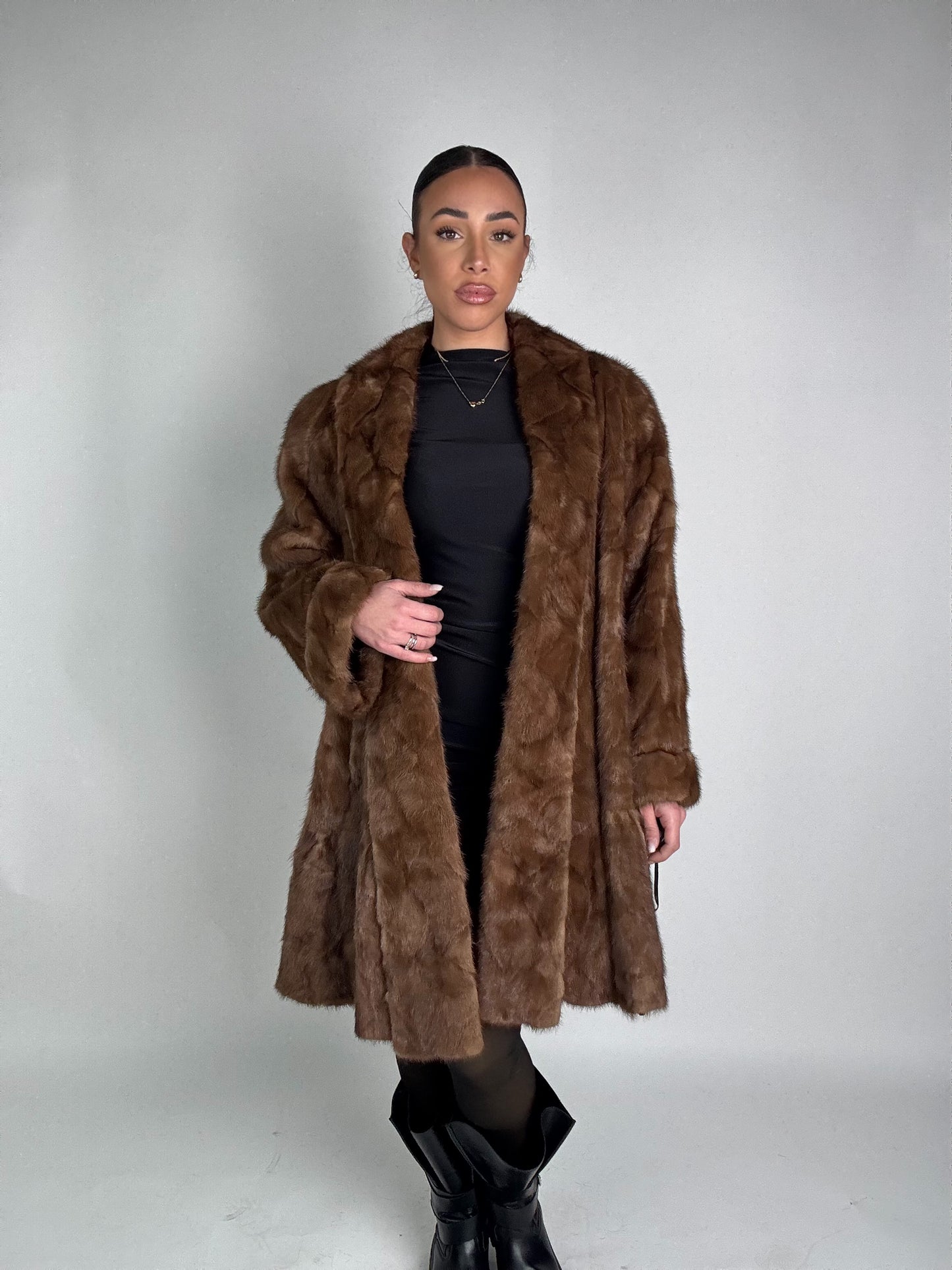 Cappotto in visone N433