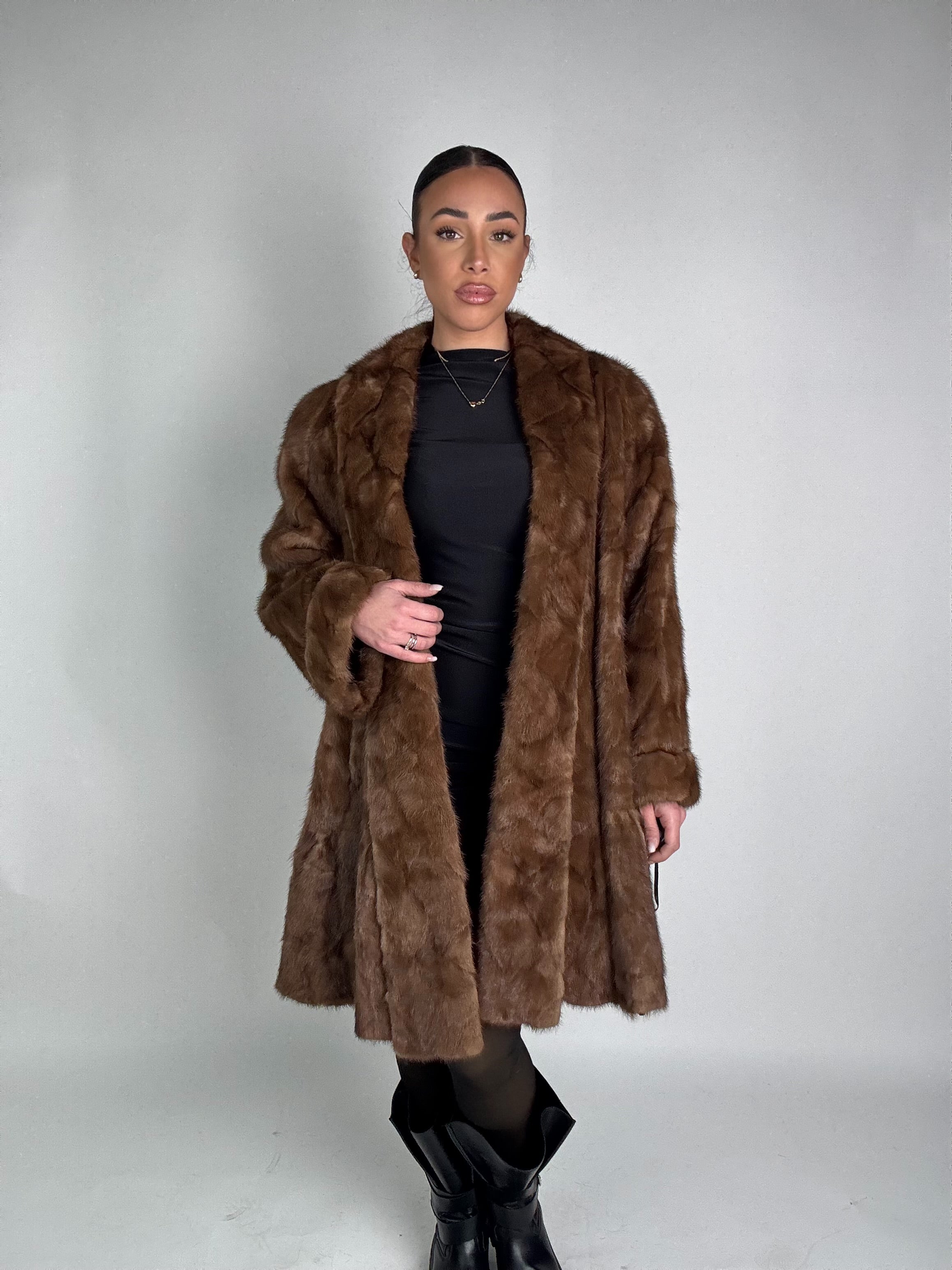 Cappotto in visone N433