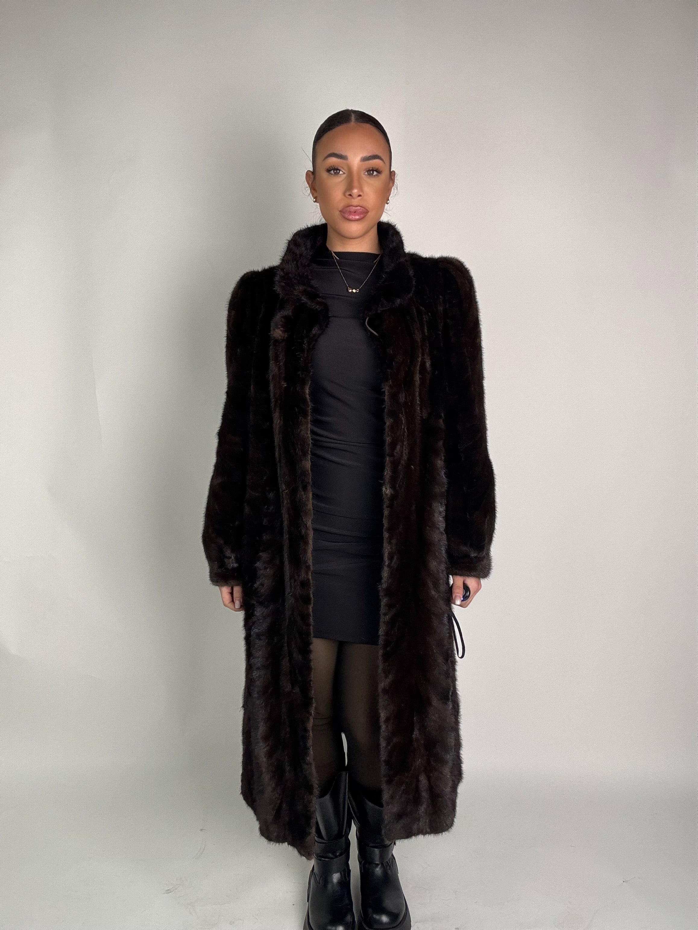 Cappotto in visone N435