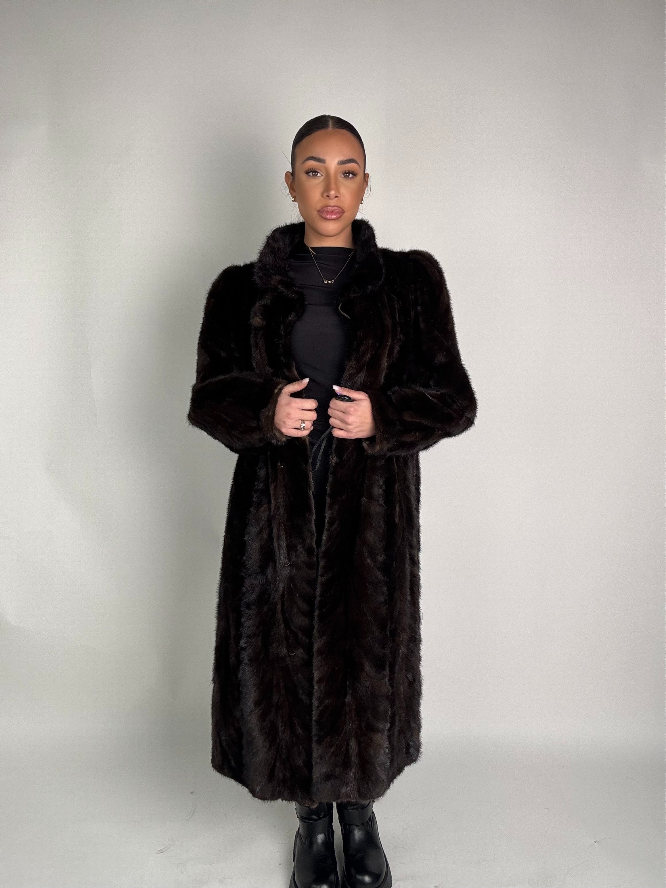 Cappotto in visone N435