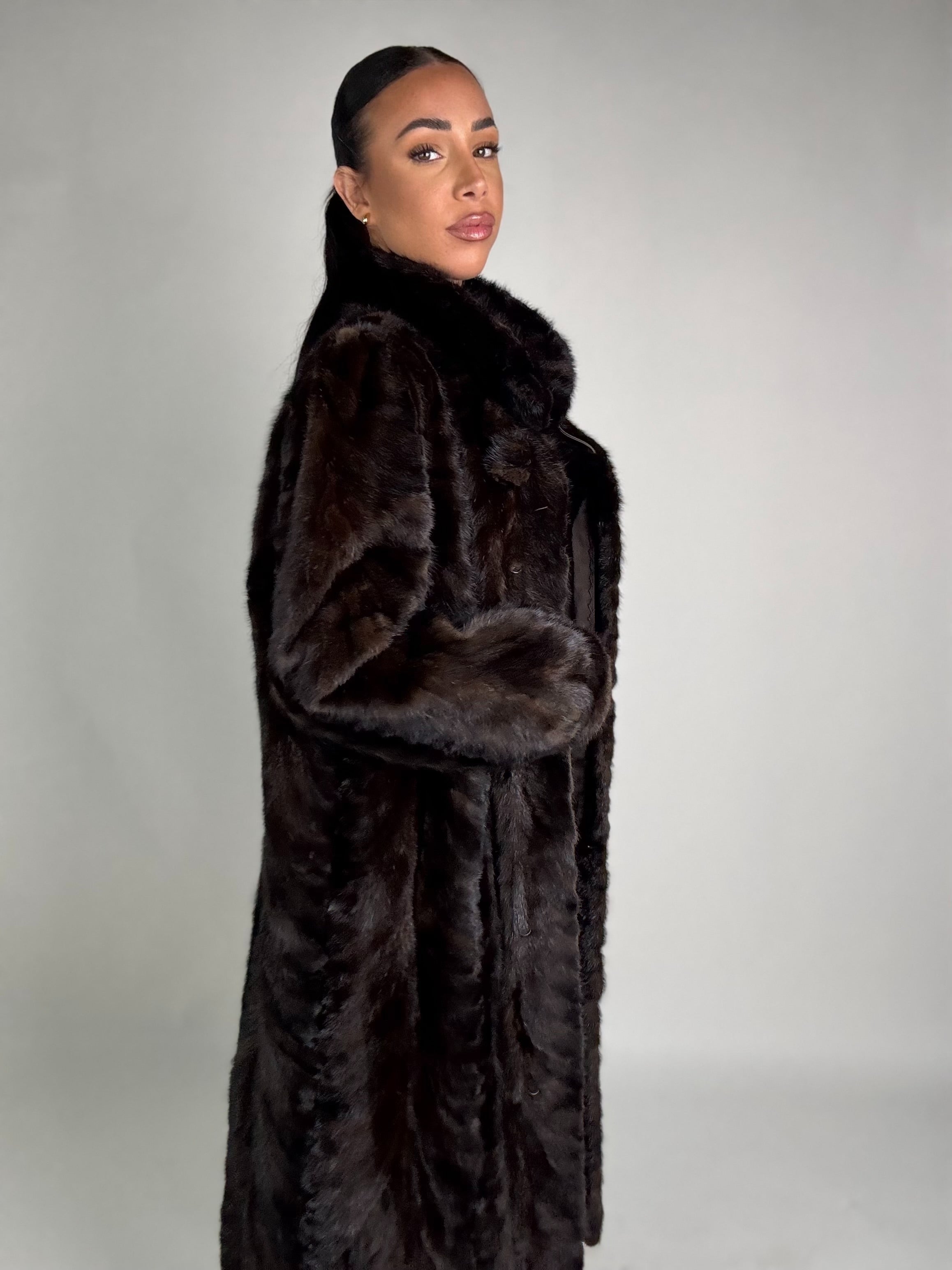 Cappotto in visone N435