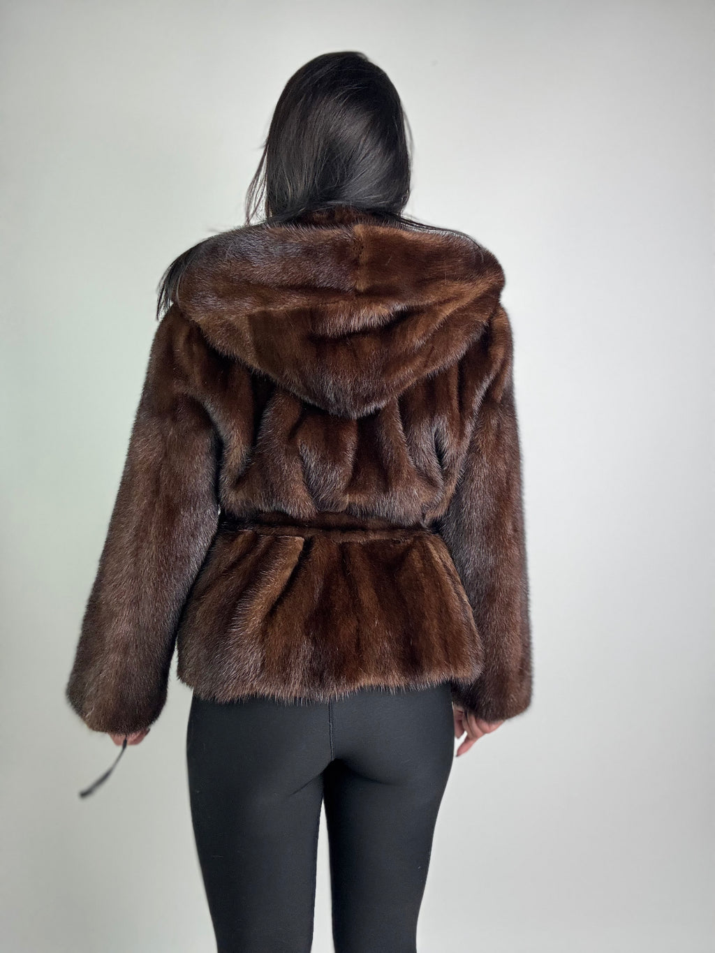 Giacca in visone cintura e cappuccio N122