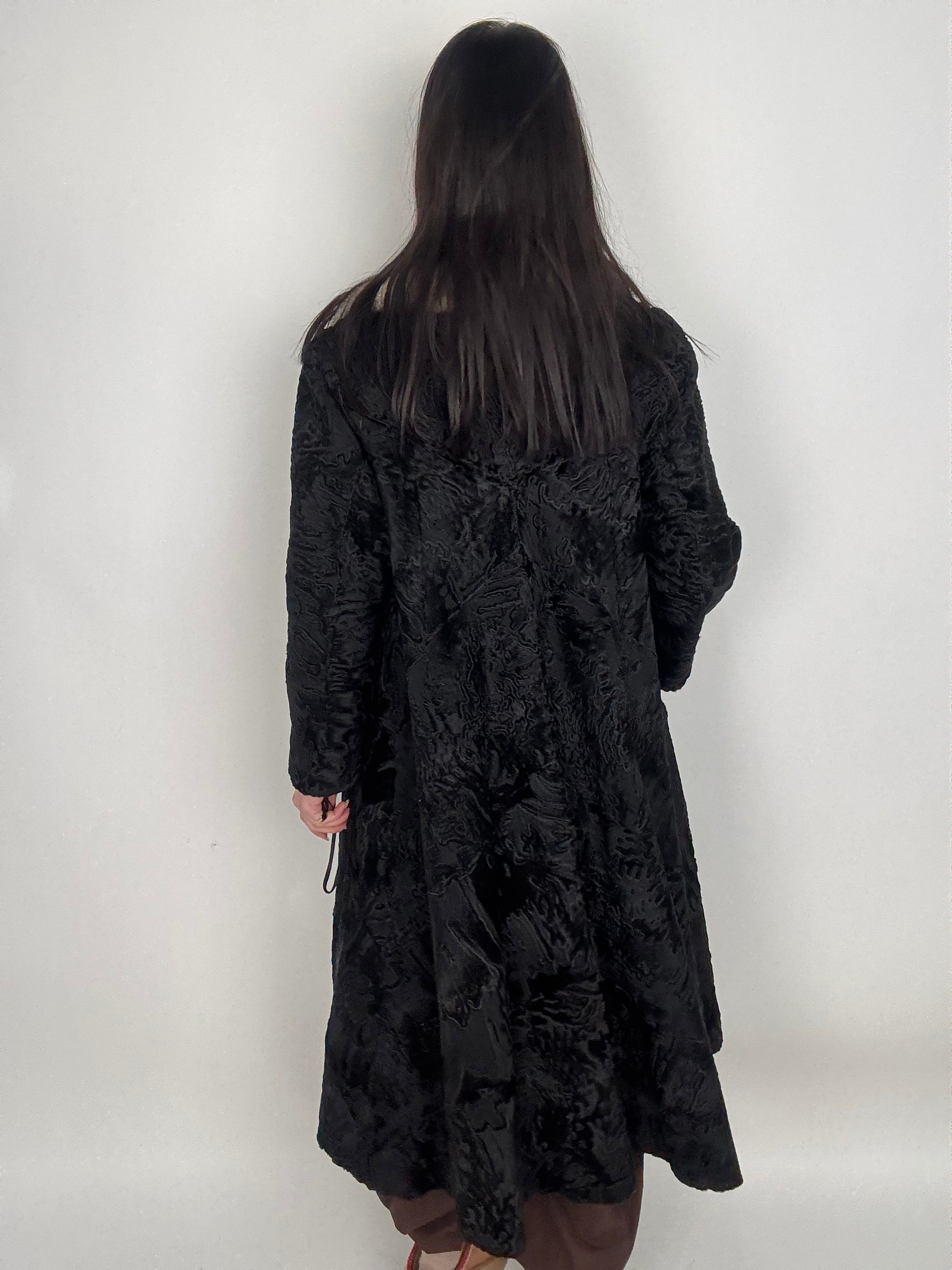 Cappotto in astrakan N440