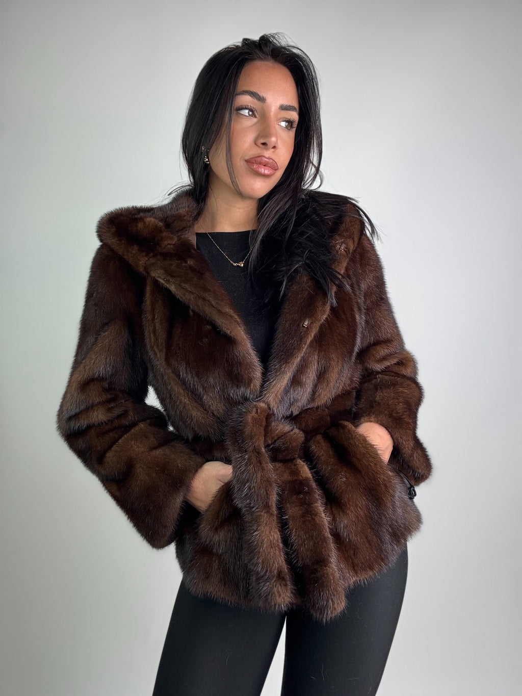 Giacca in visone cintura e cappuccio N122