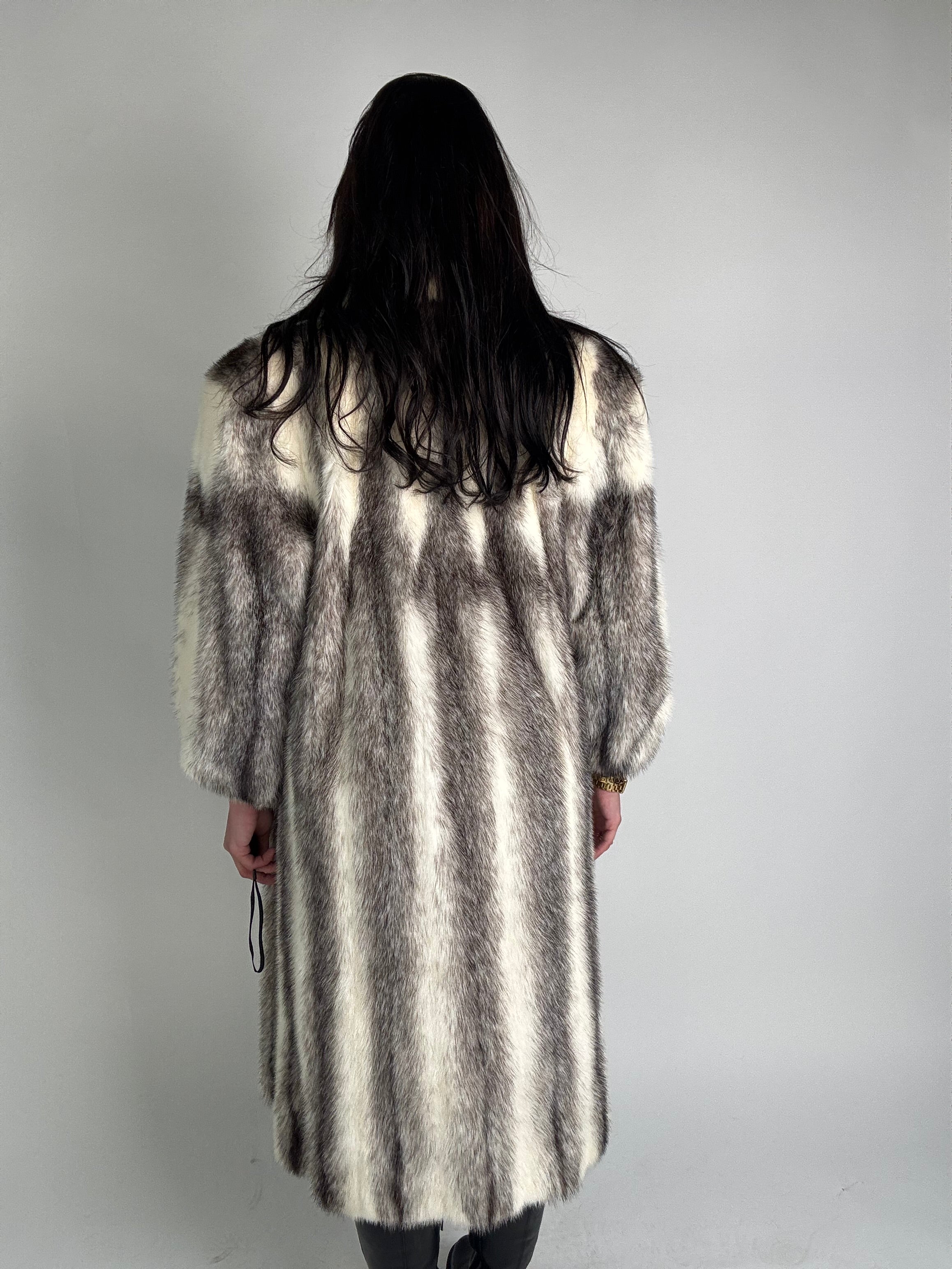 Cappotto in visone N438