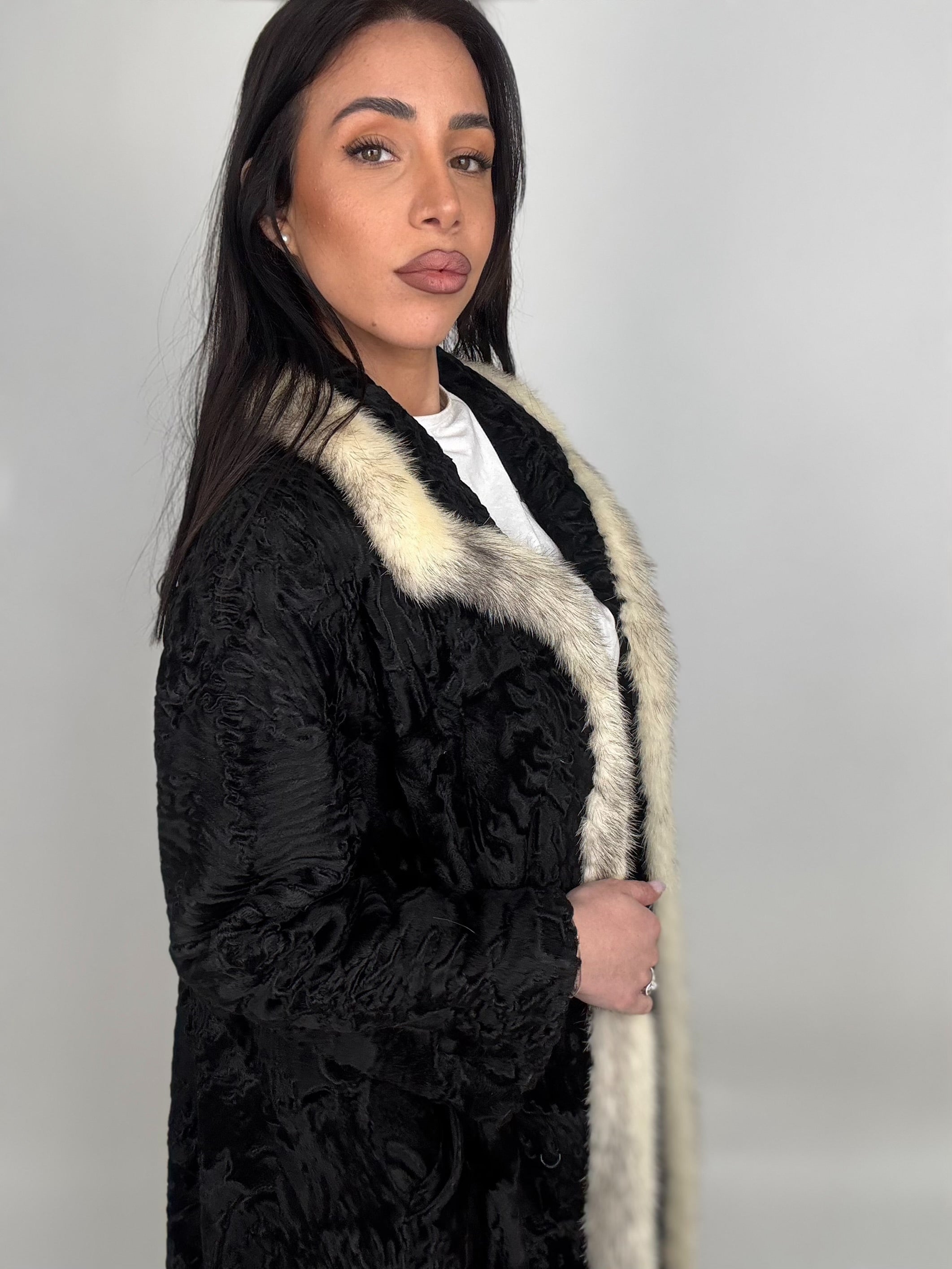 Cappotto in astrakan N440