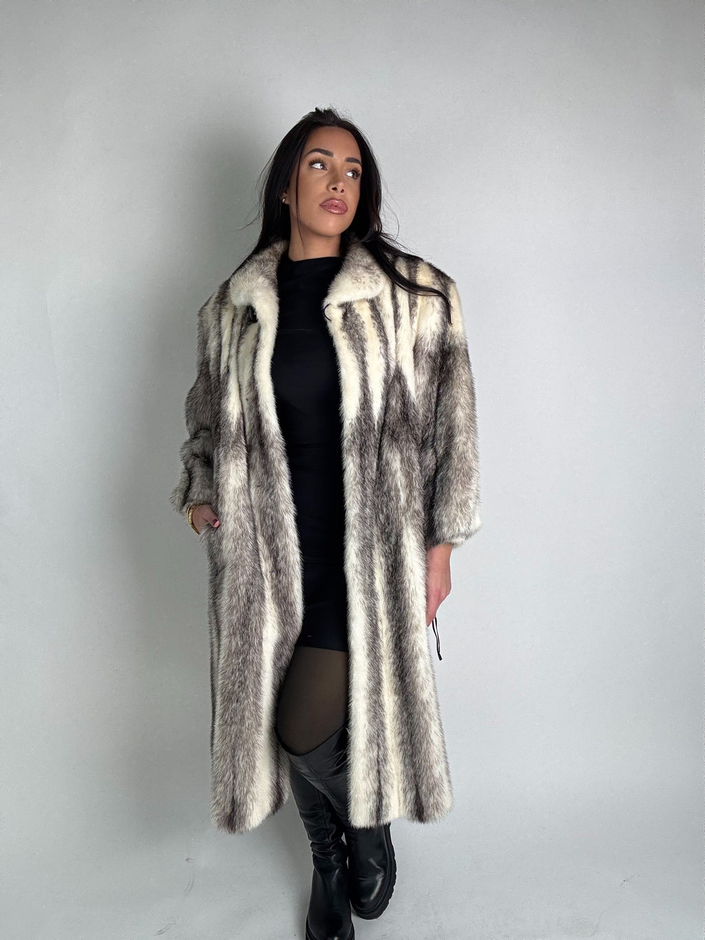 Cappotto in visone N438