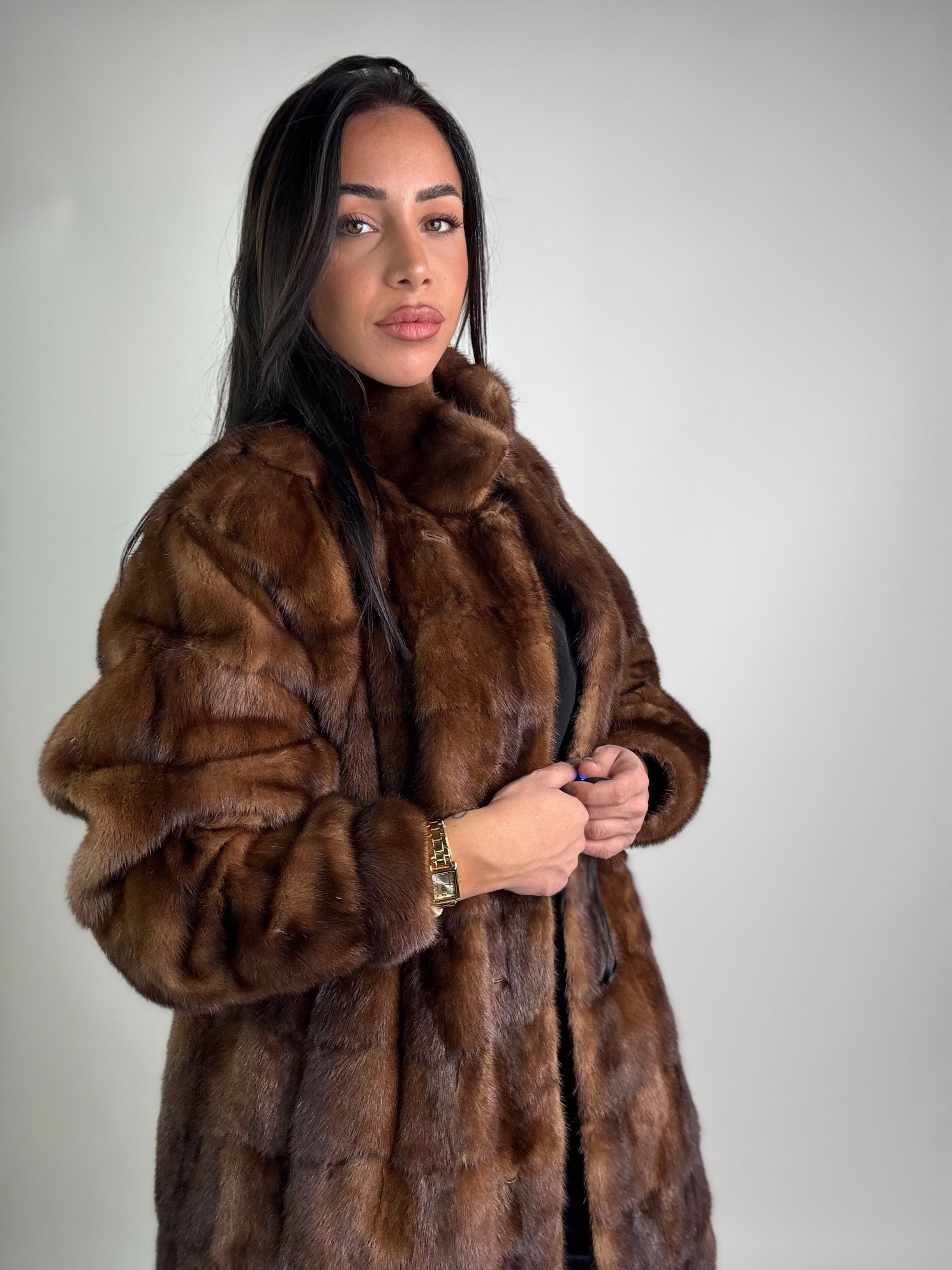 Cappotto in visone N382