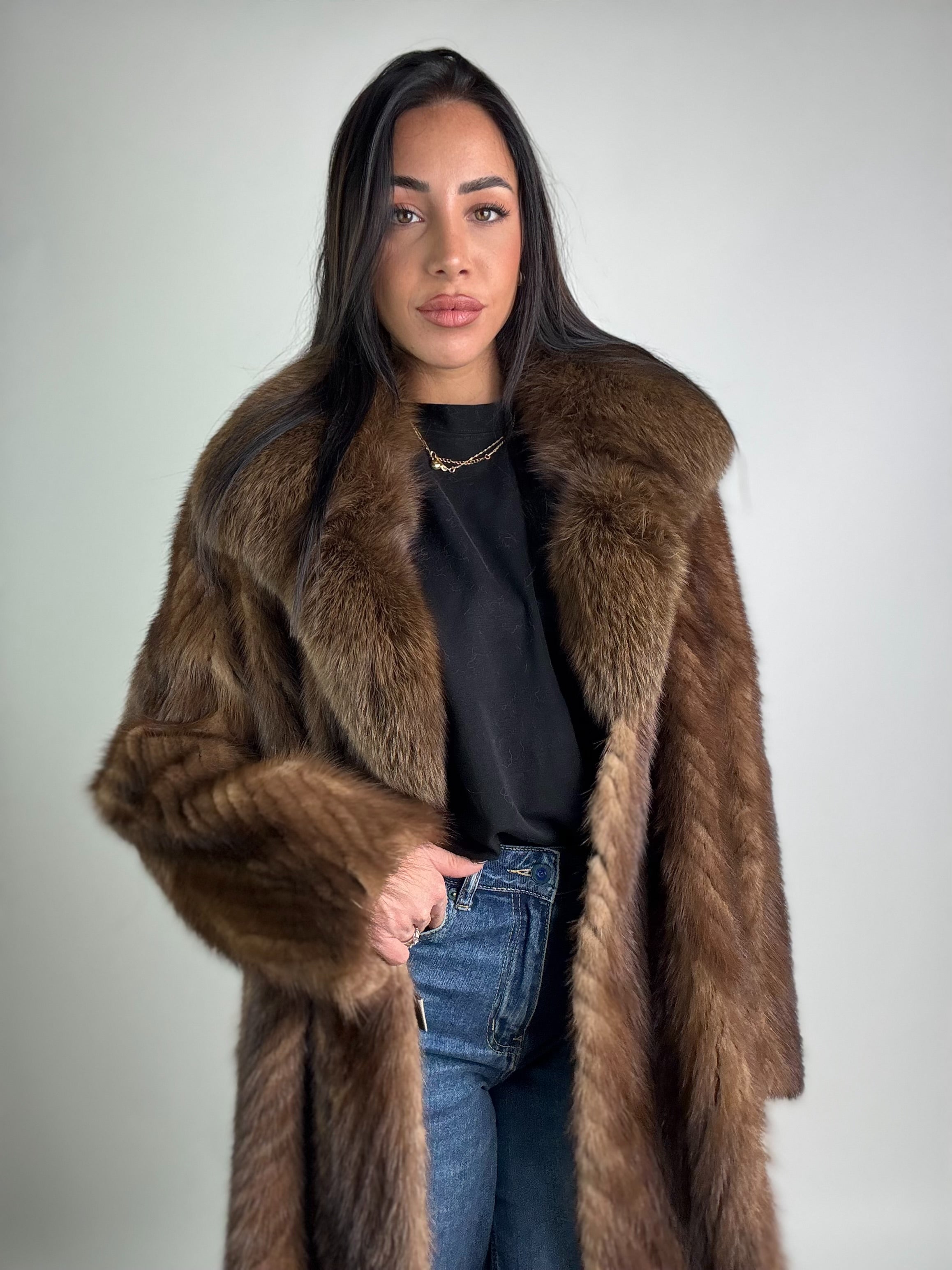 Cappotto in visone e volpe N383