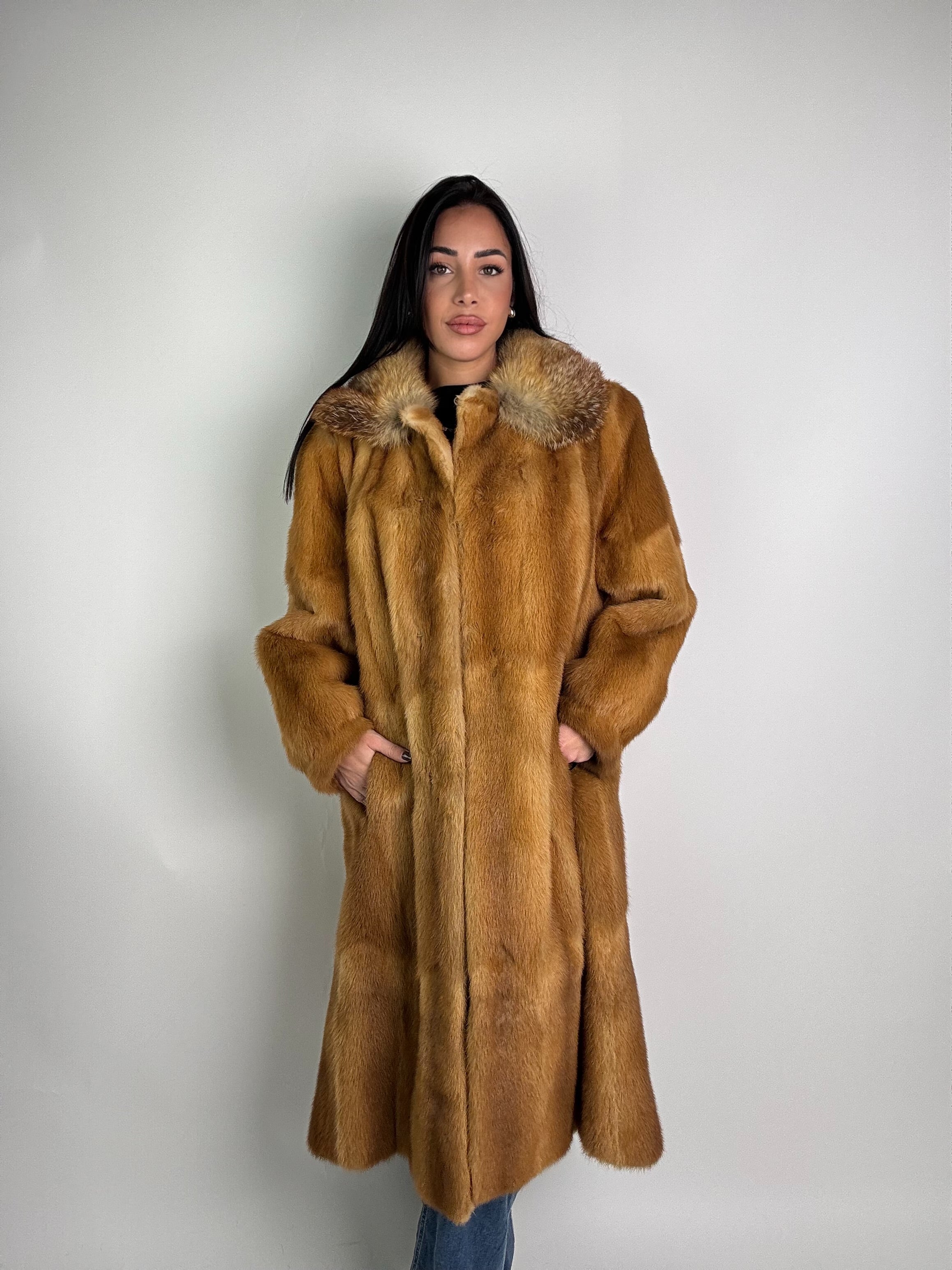 Cappotto in visone e volpe N384