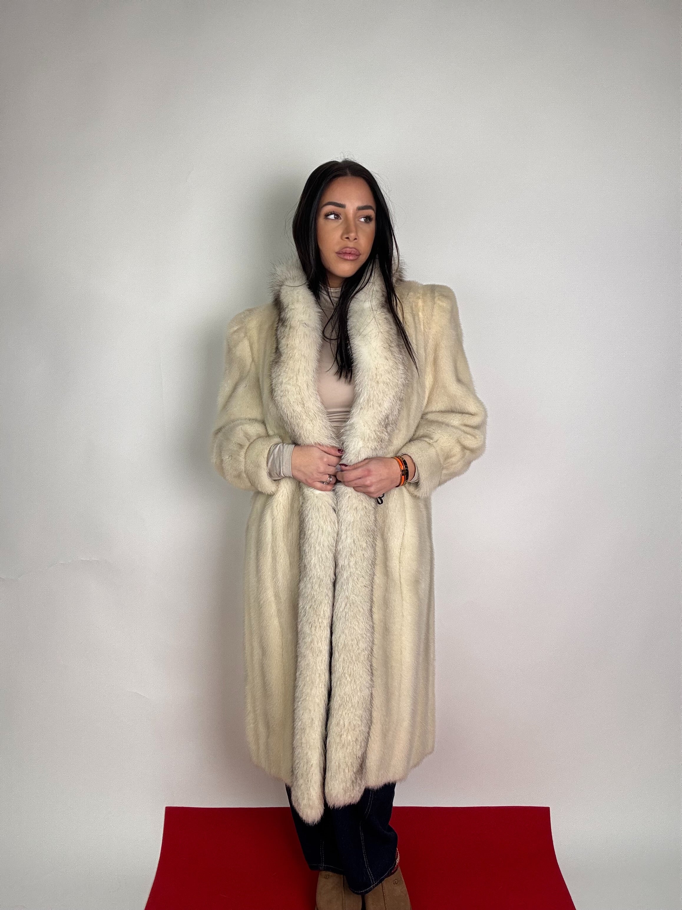 Cappotto in visone N441