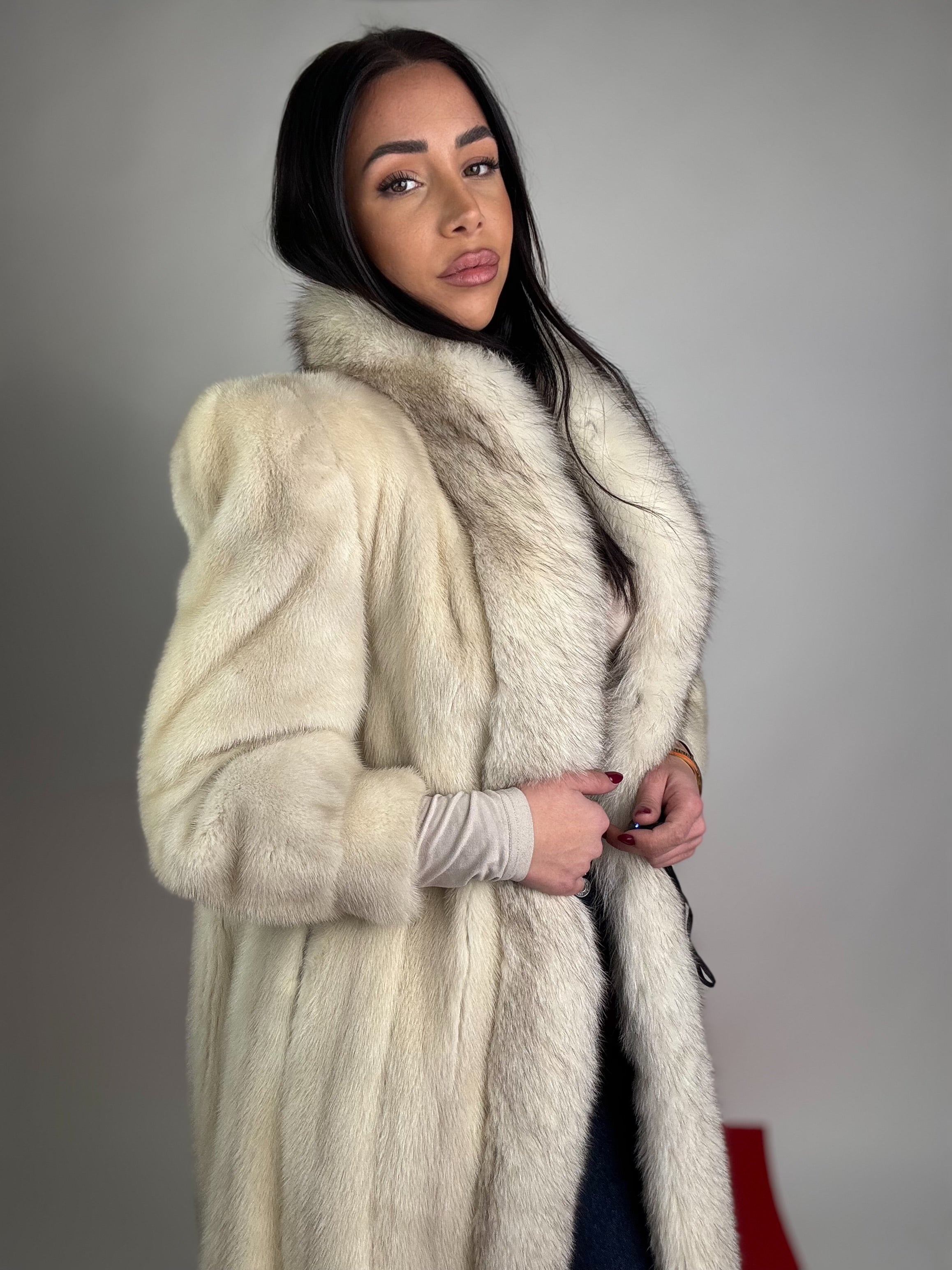 Cappotto in visone N441