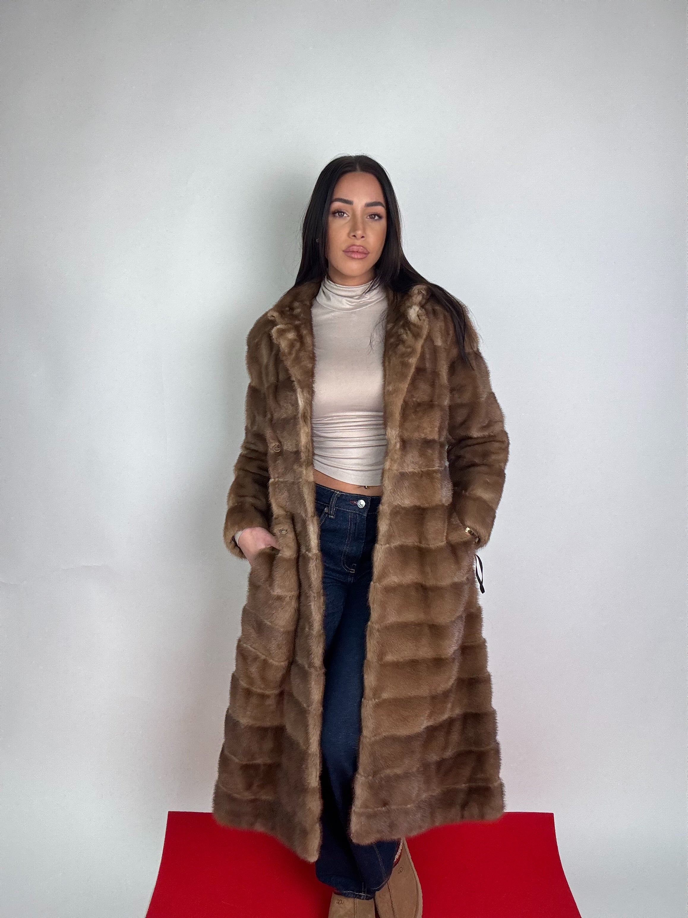 Cappotto in visone N442