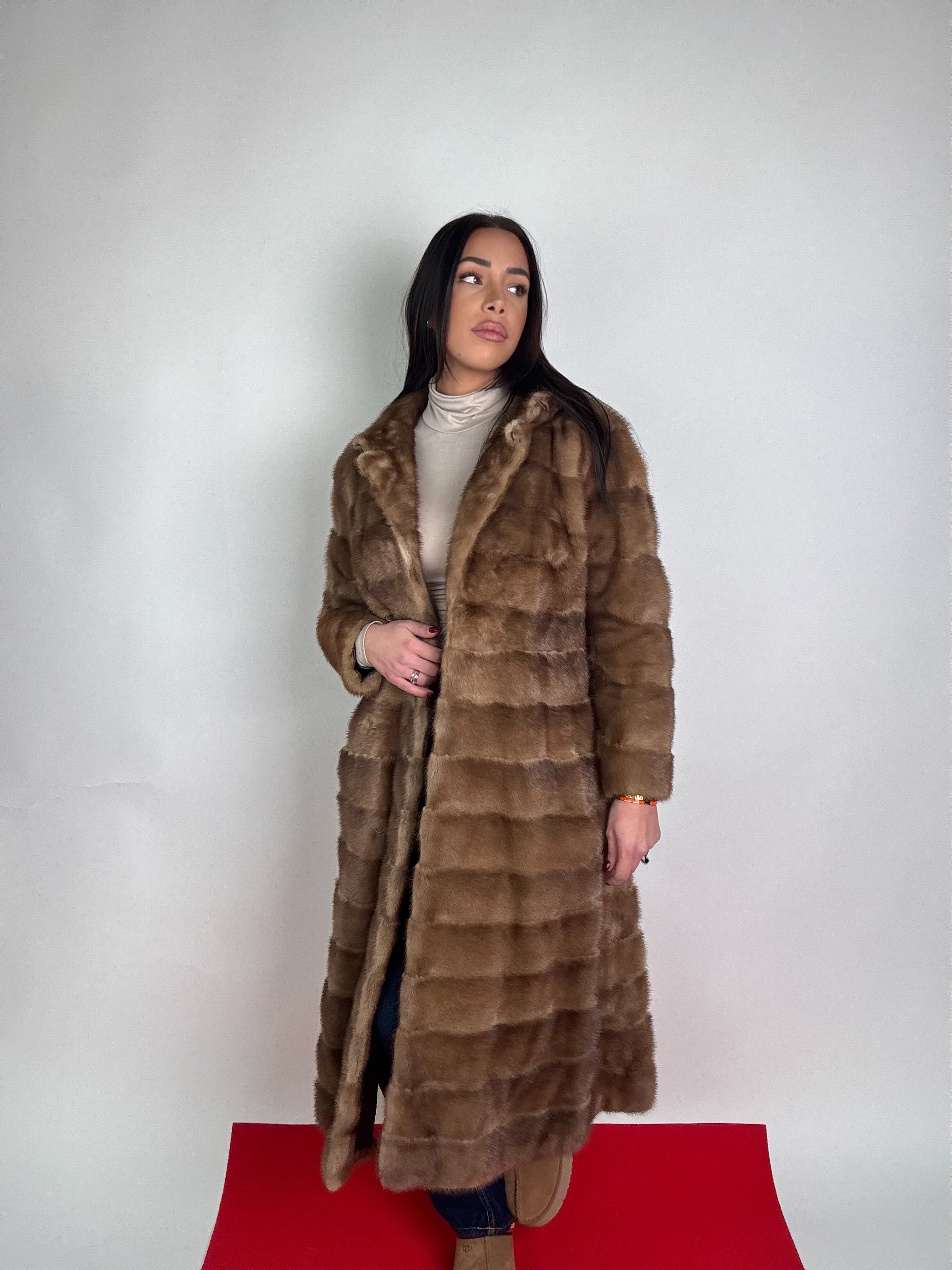 Cappotto in visone N442