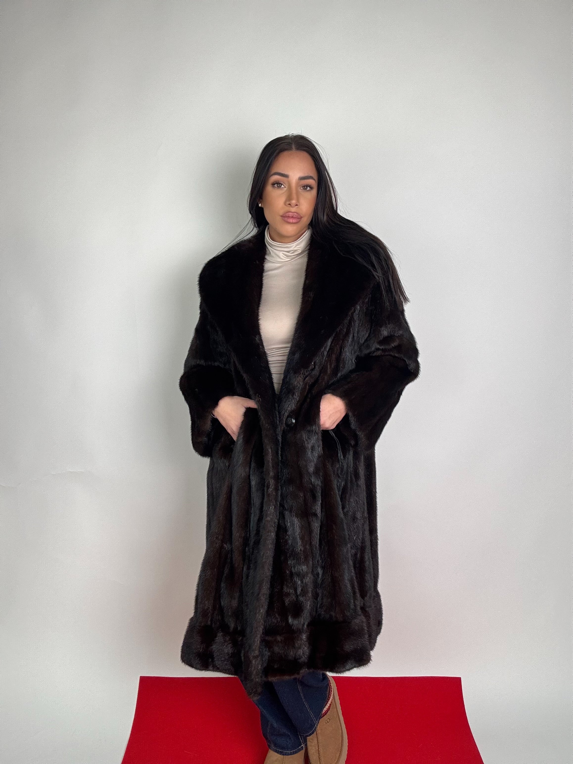 Cappotto in visone N443