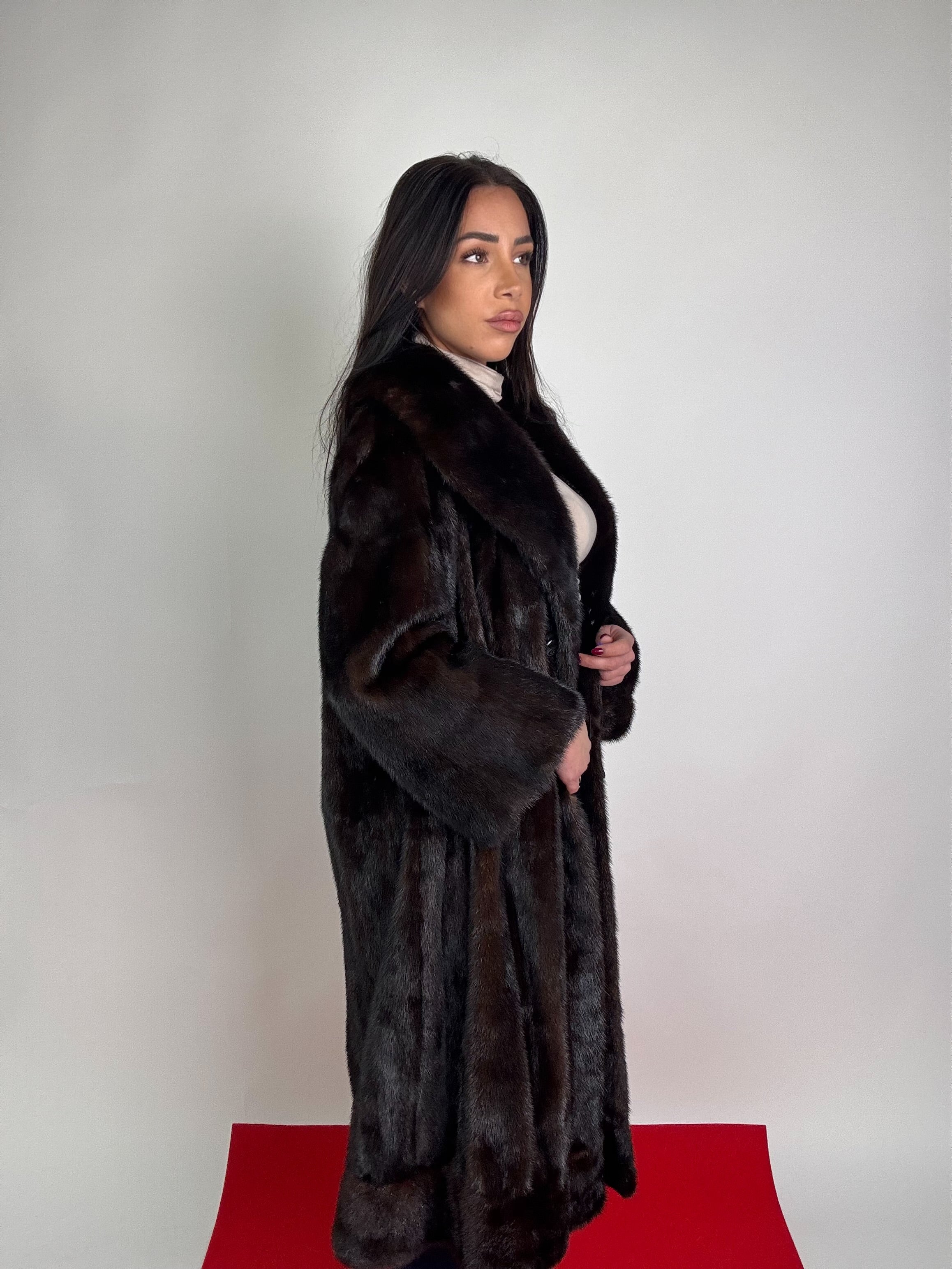 Cappotto in visone N443