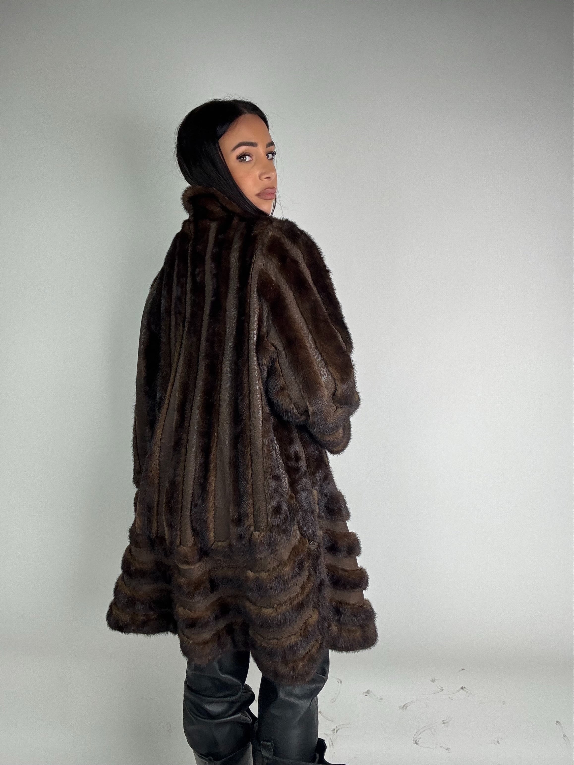 Cappotto in visone N505