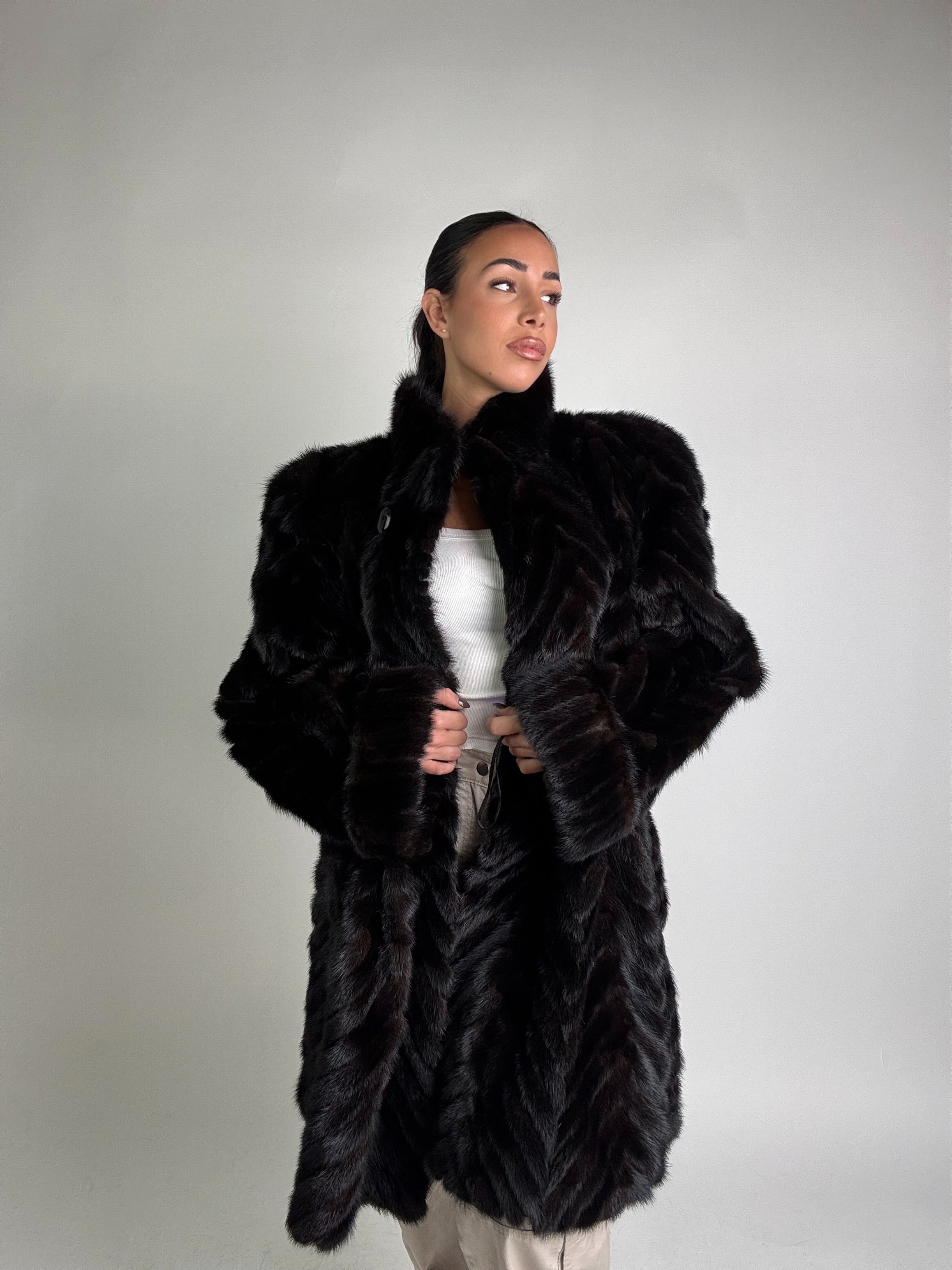 Cappotto in visone N385