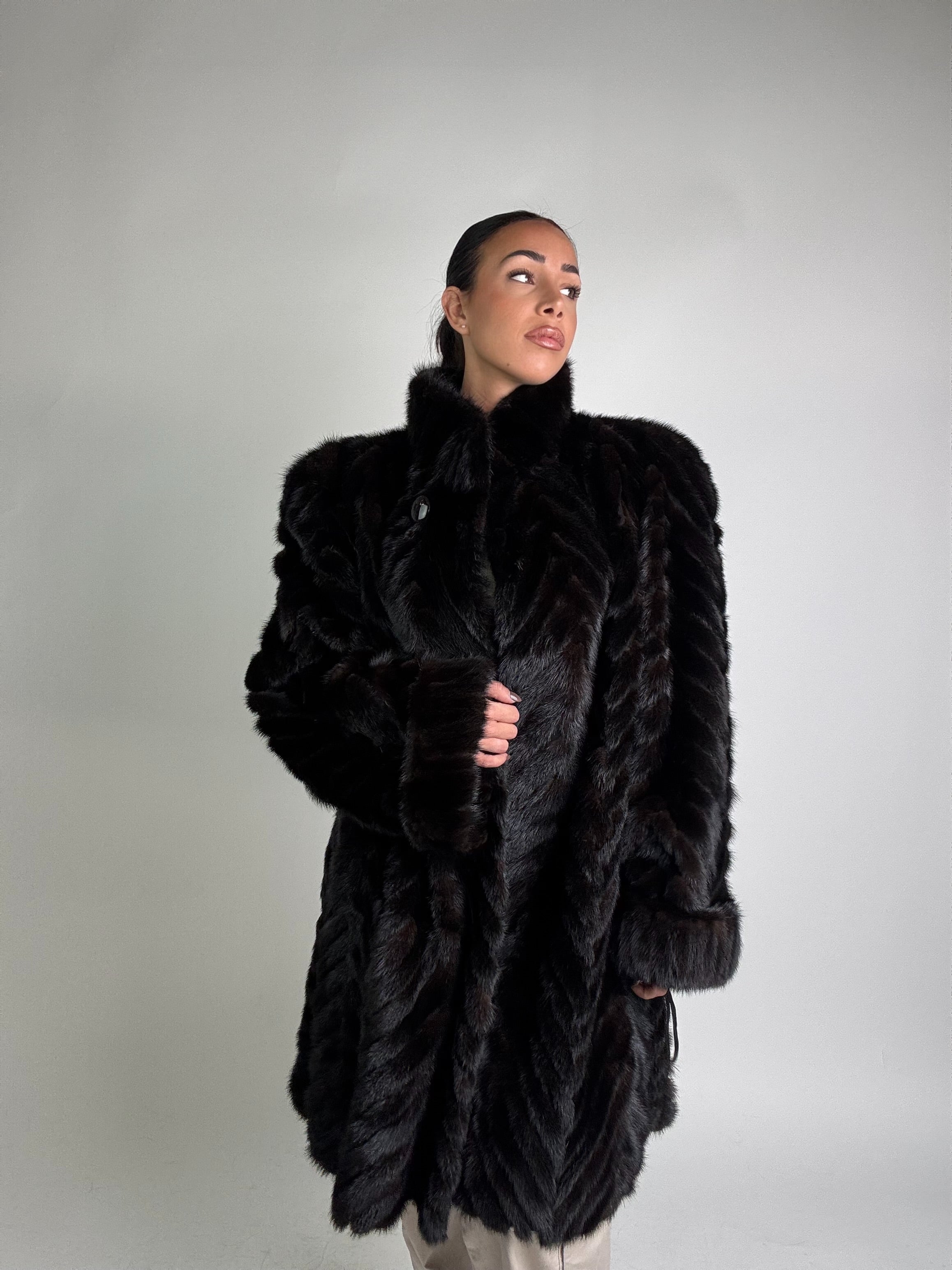 Cappotto in visone N385