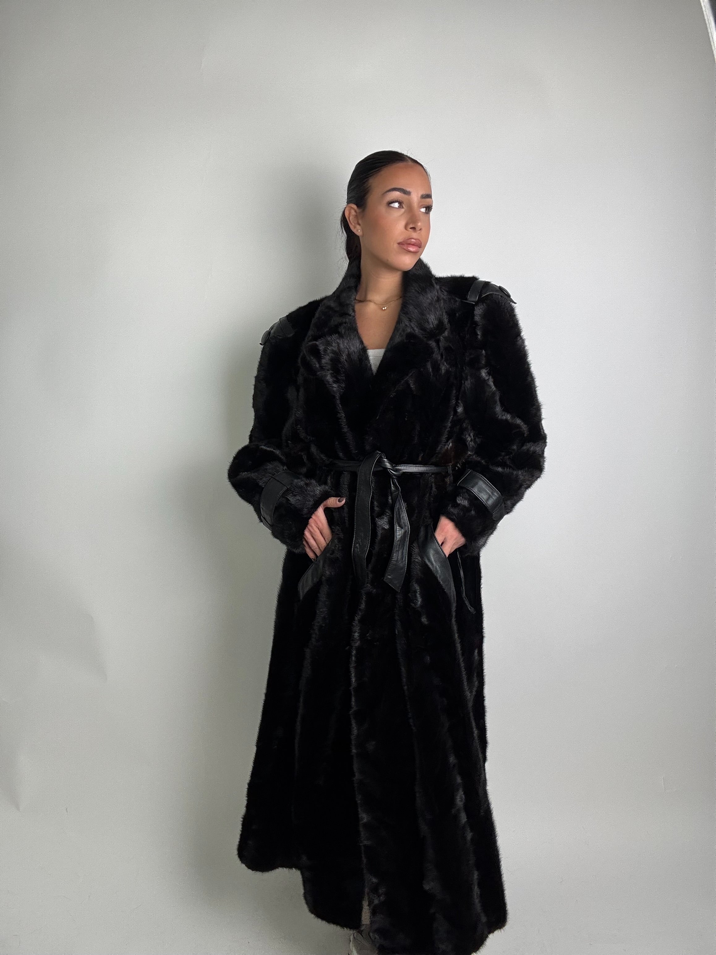 Cappotto in visone N386