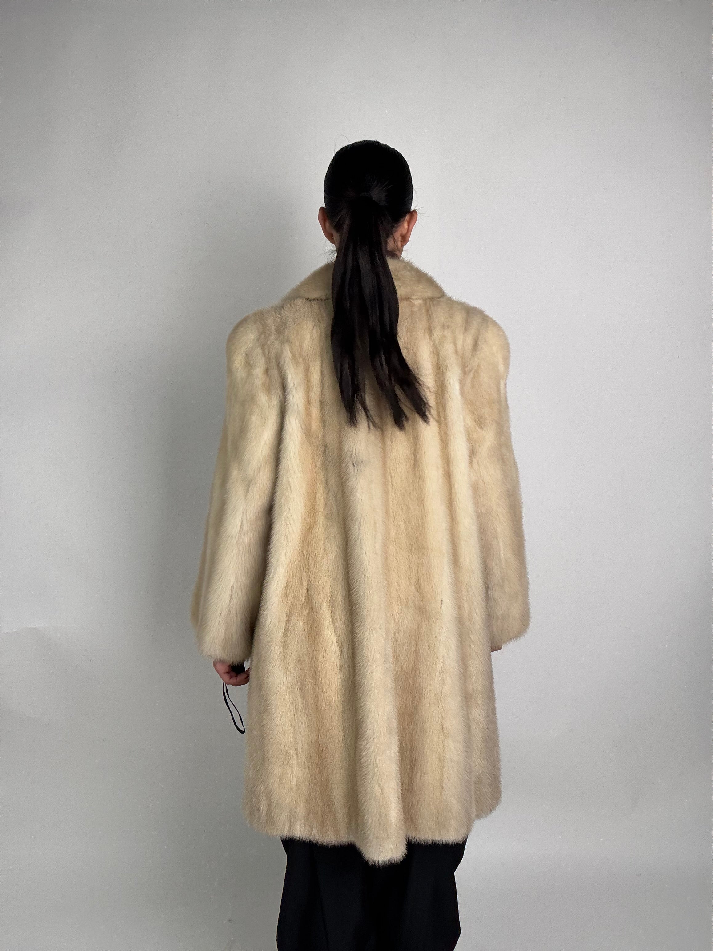 Cappotto in visone N445