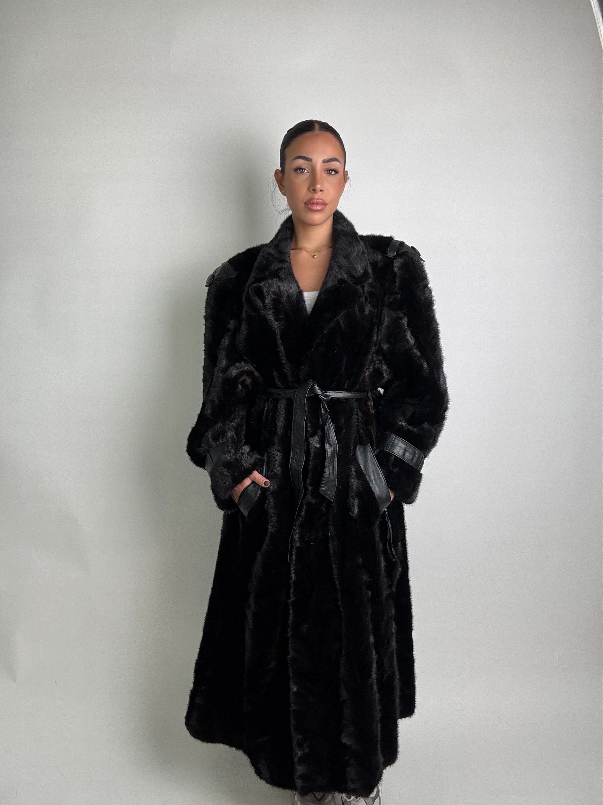 Cappotto in visone N386