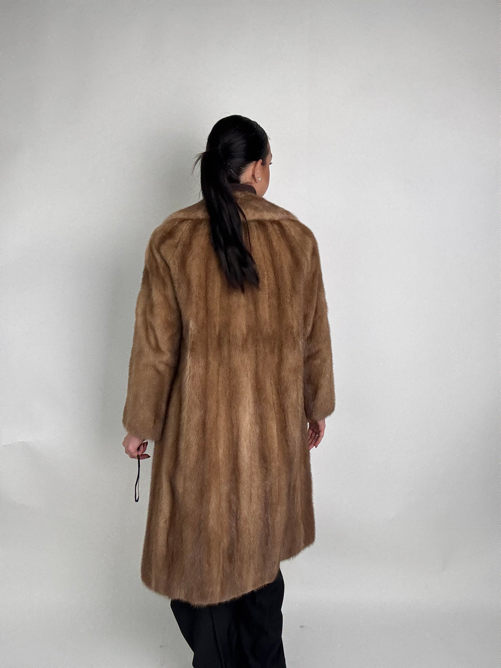 Cappotto in visone N446