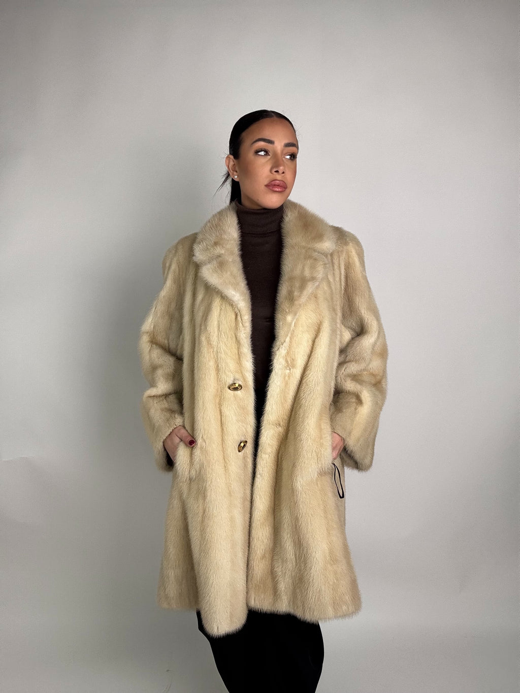 Cappotto in visone N445