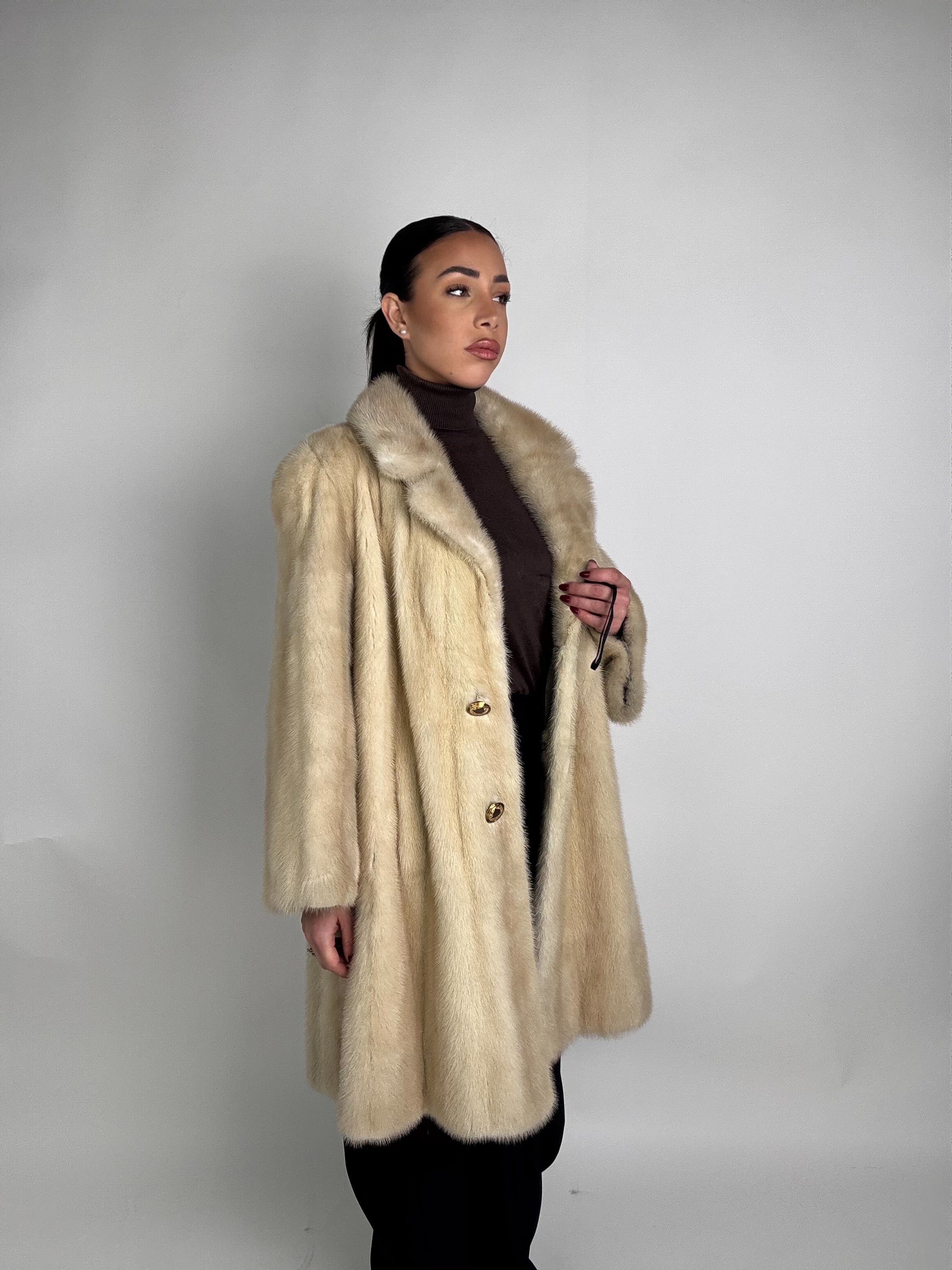 Cappotto in visone N445