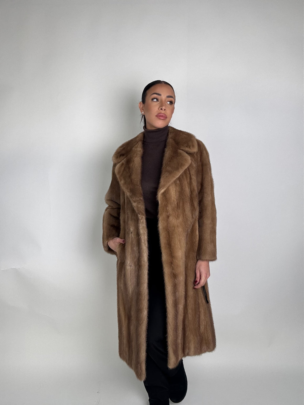 Cappotto in visone N446