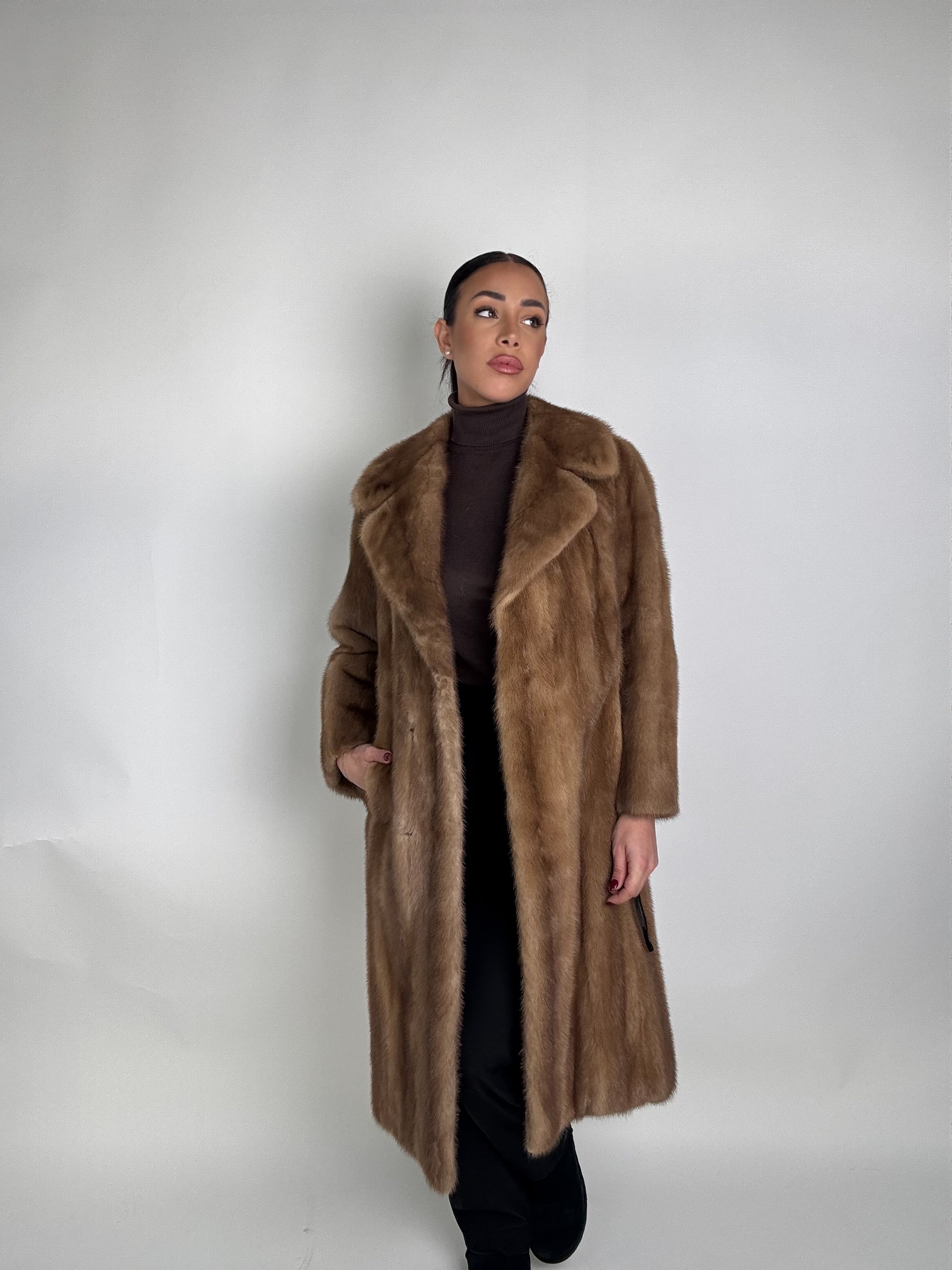 Cappotto in visone N446