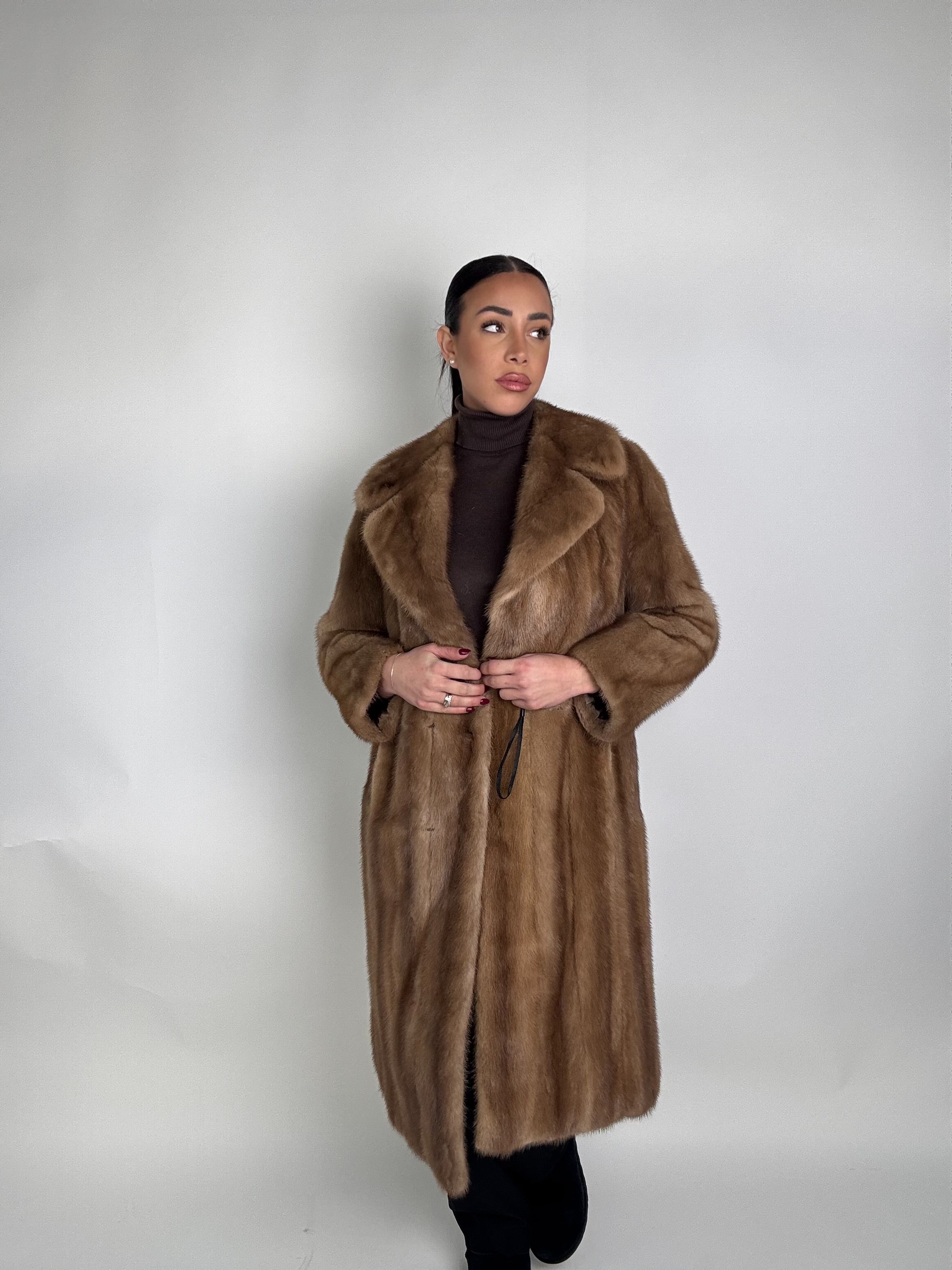 Cappotto in visone N446