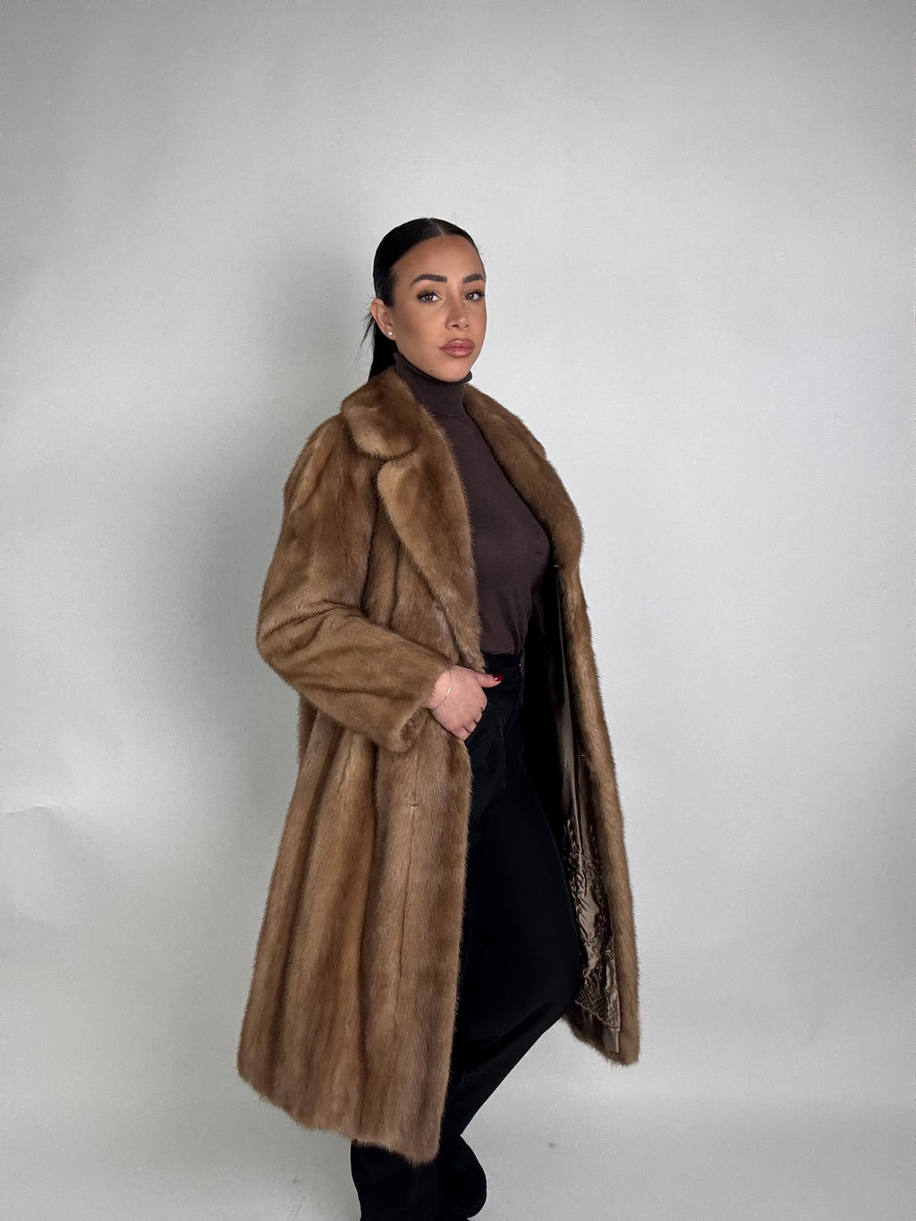Cappotto in visone N446