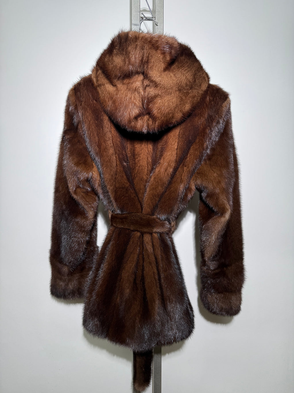 Giacca in visone cintura e cappuccio