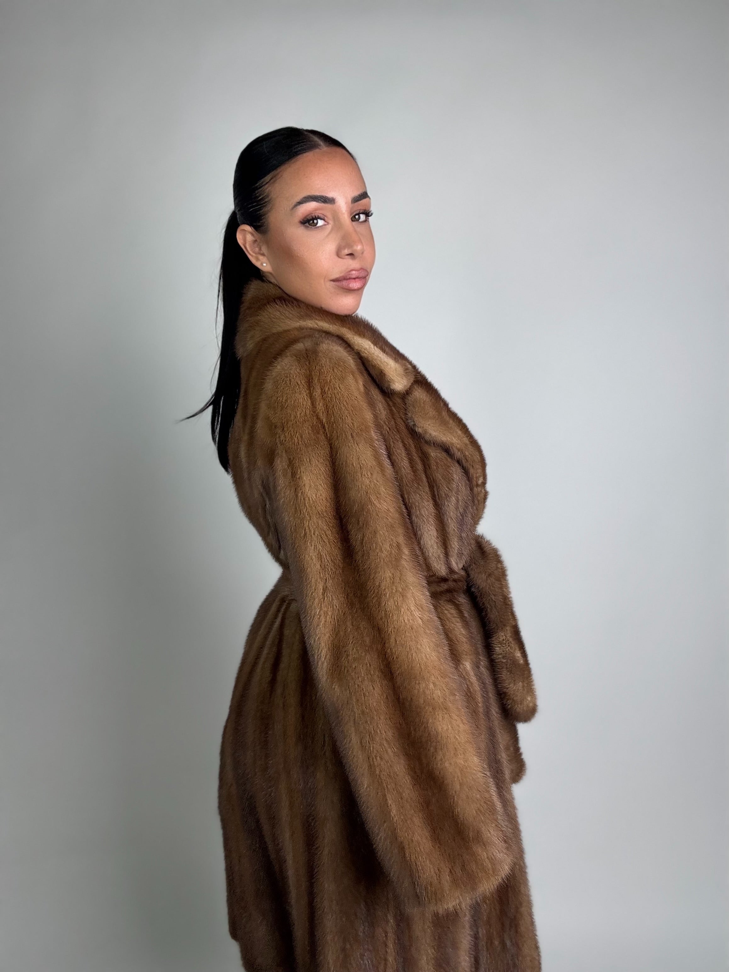 Cappotto in visone N387