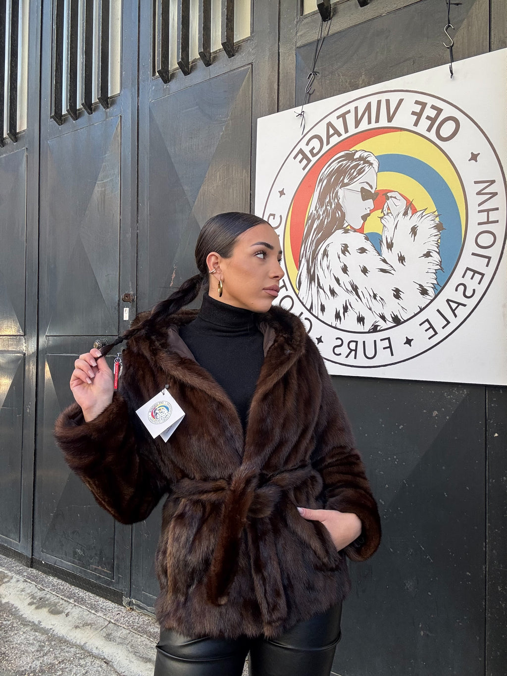 Giacca in visone cintura e cappuccio