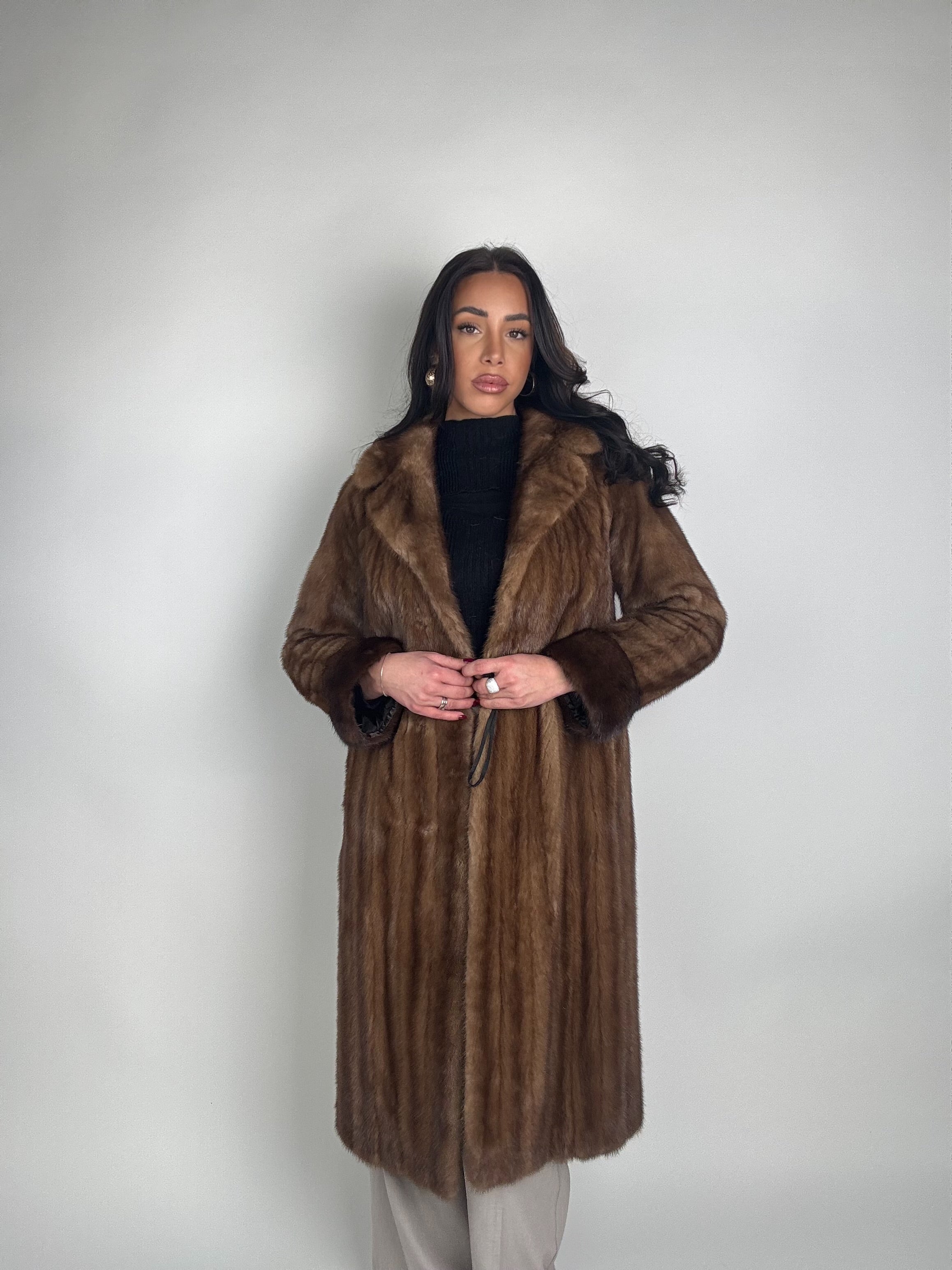 Cappotto in visone N449