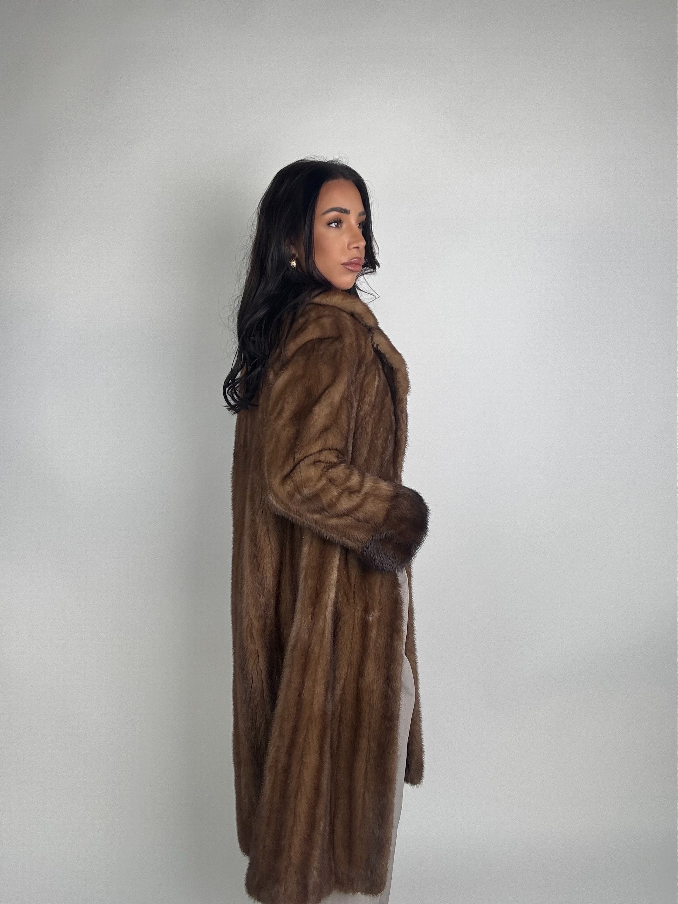 Cappotto in visone N449