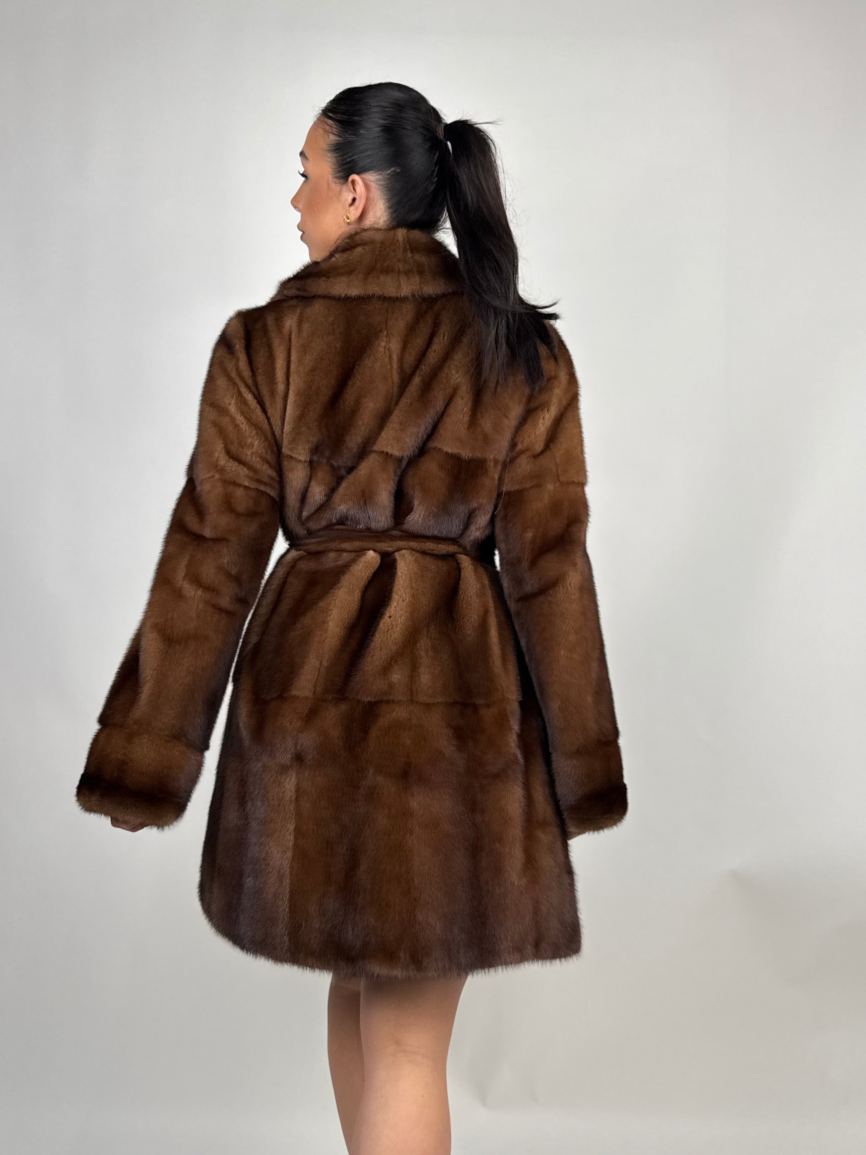 Cappotto in visone N559