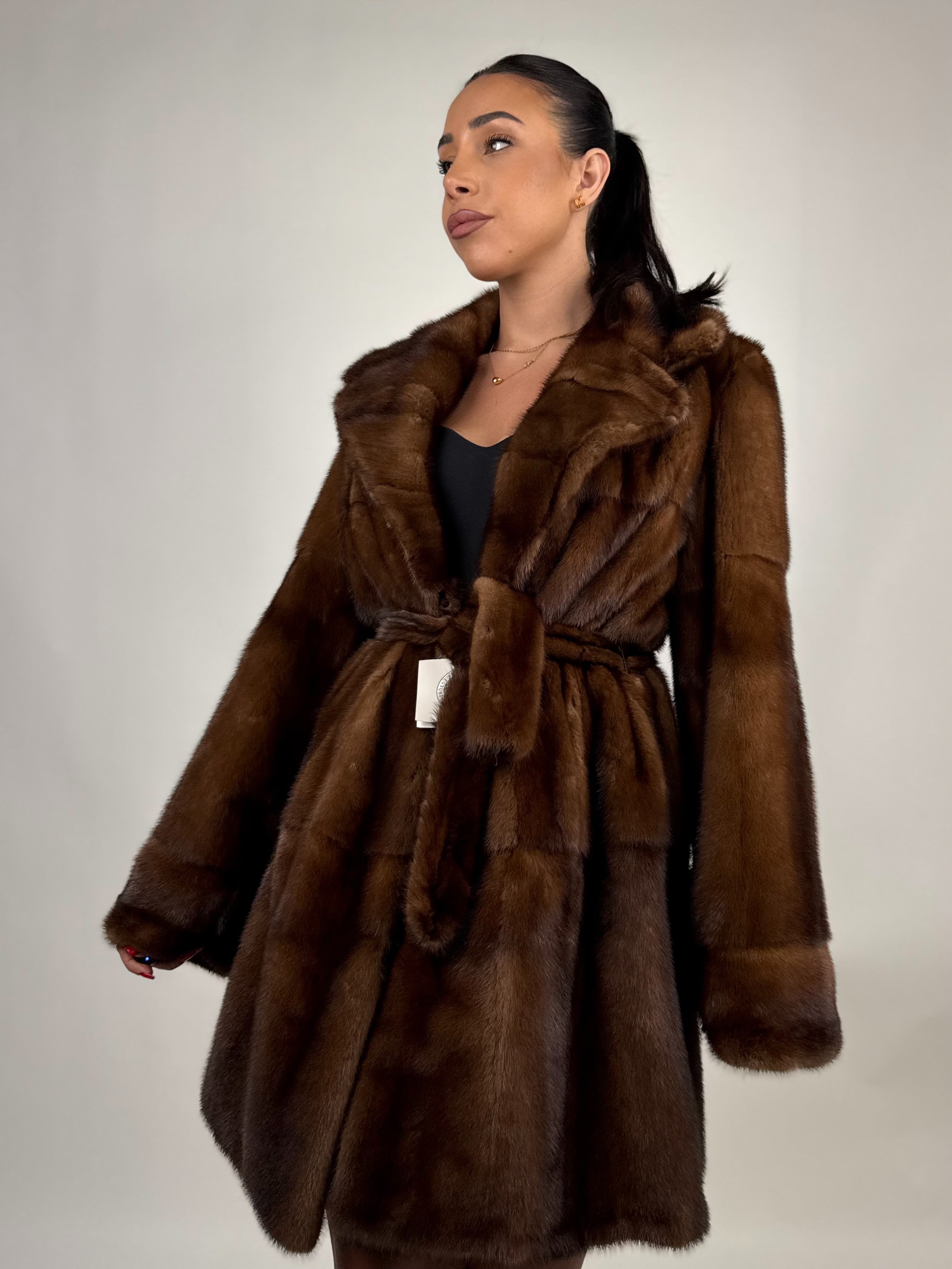 Cappotto in visone N559