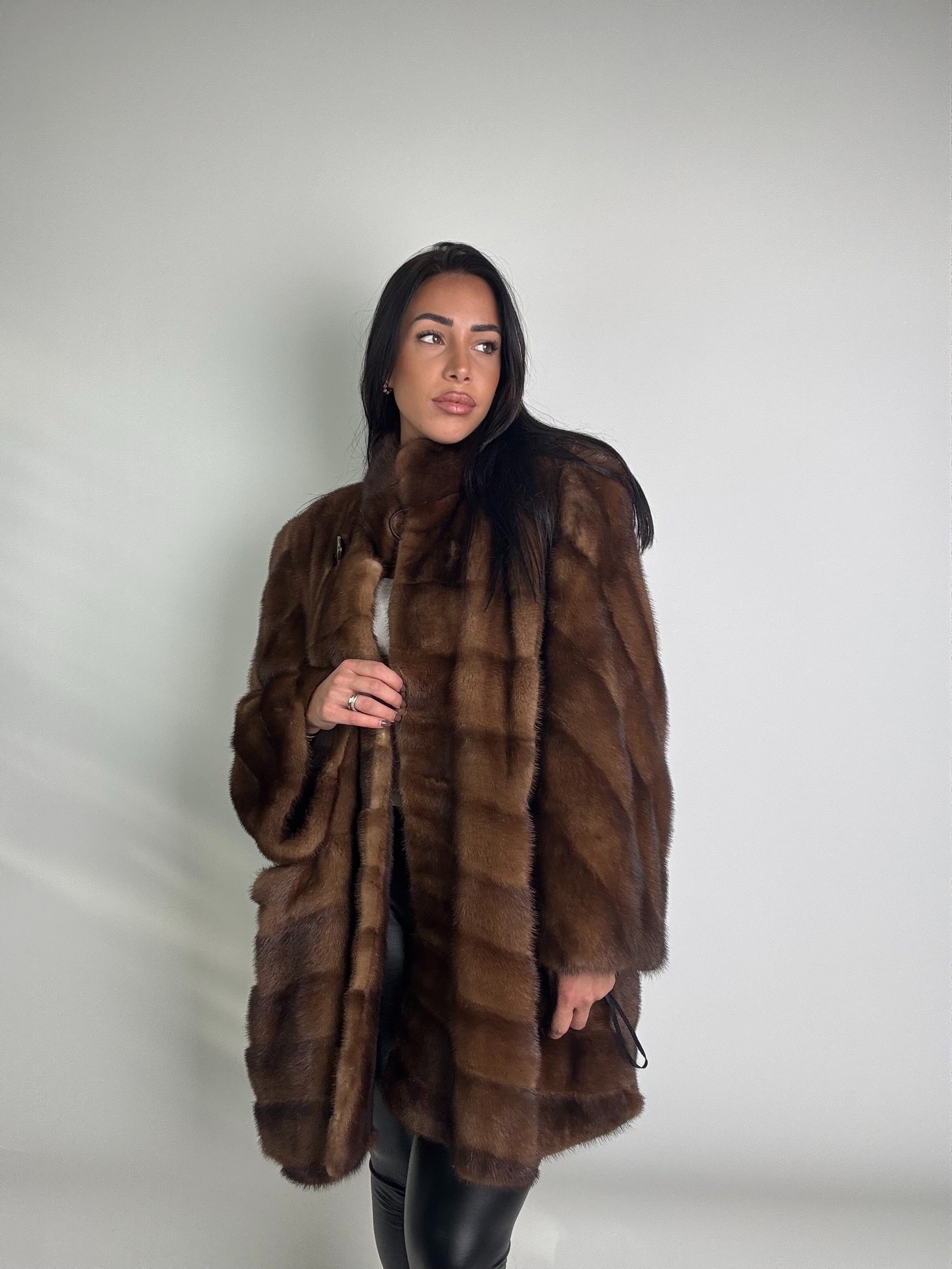 Cappotto in visone N297