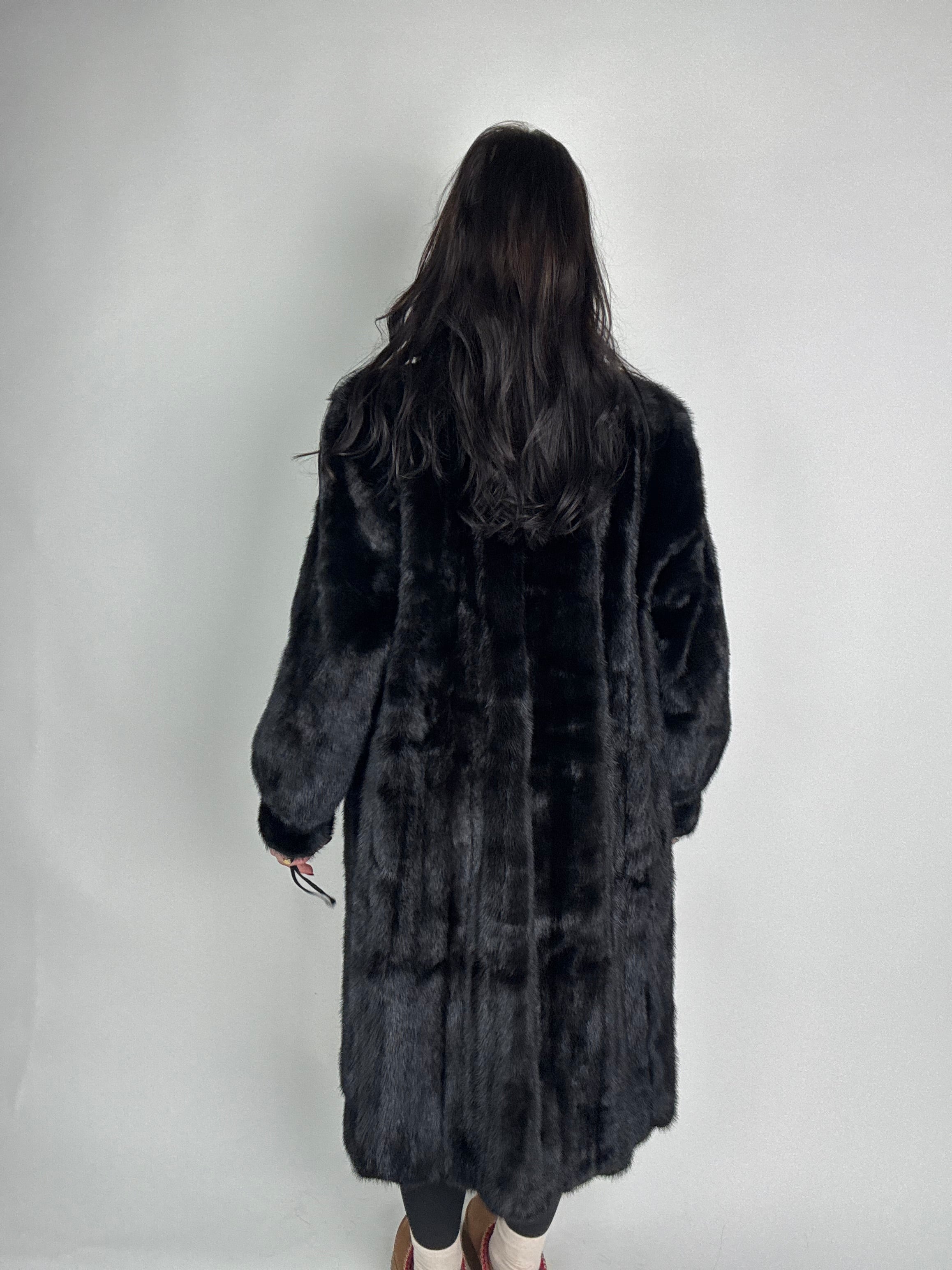 Cappotto in visone N451