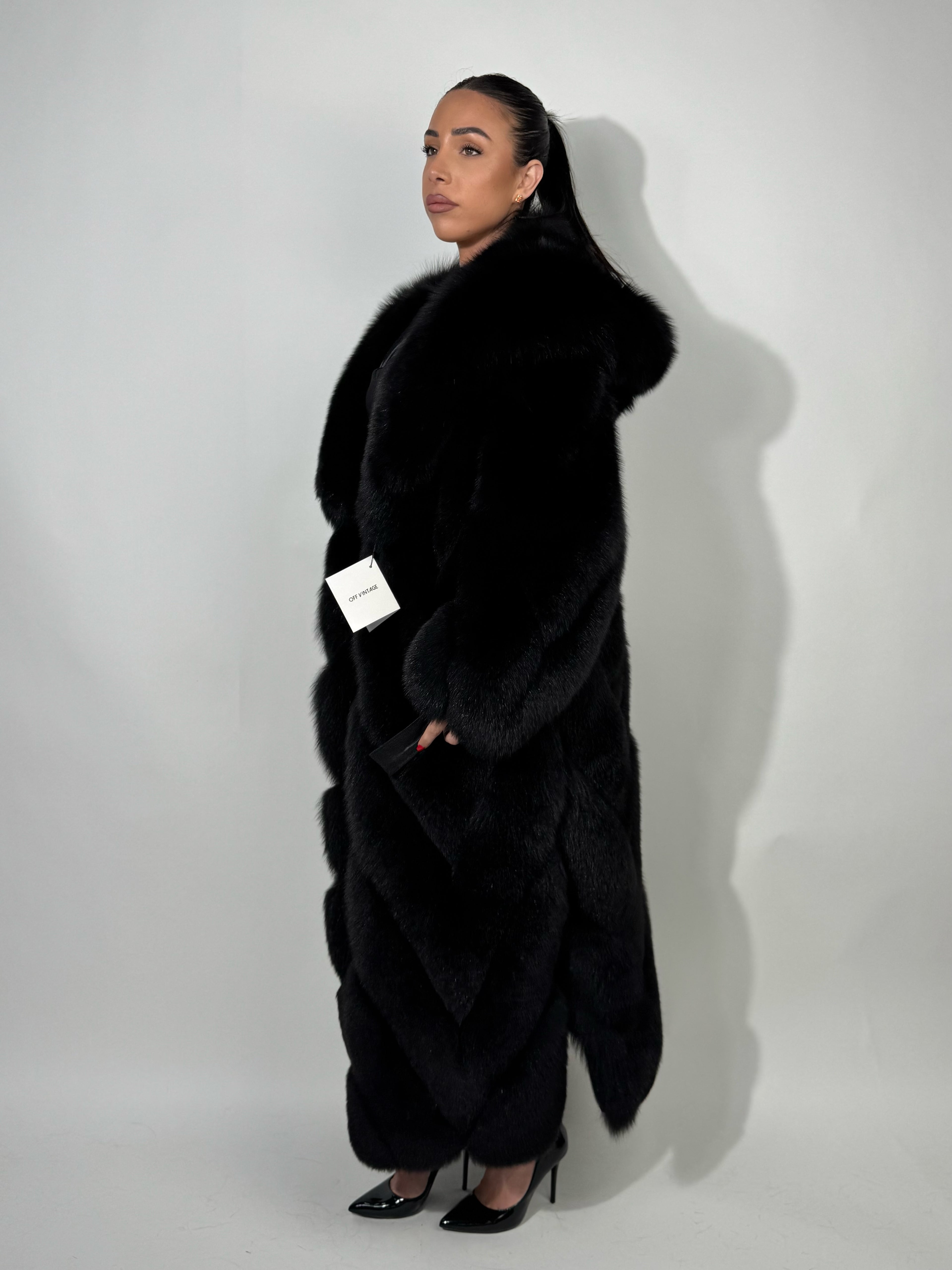 Cappotto in volpe total black N447